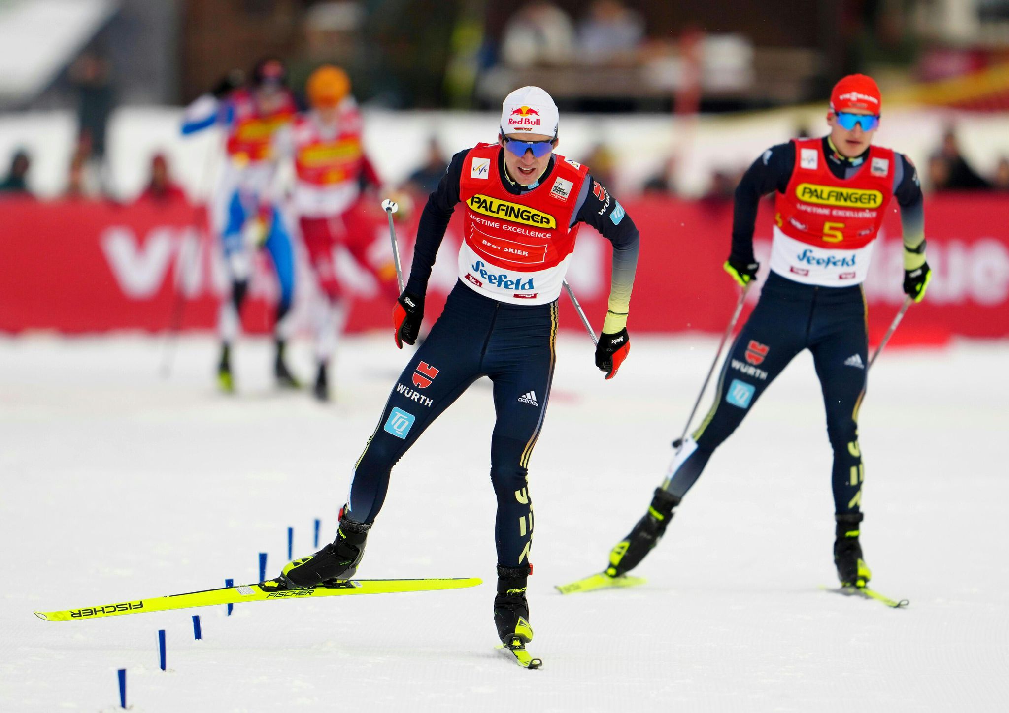 Vinzenz Geiger (l) Und Julian Schmid Siegten Gemeinsam Im Teamsprint Beim Weltcup In Lahti.