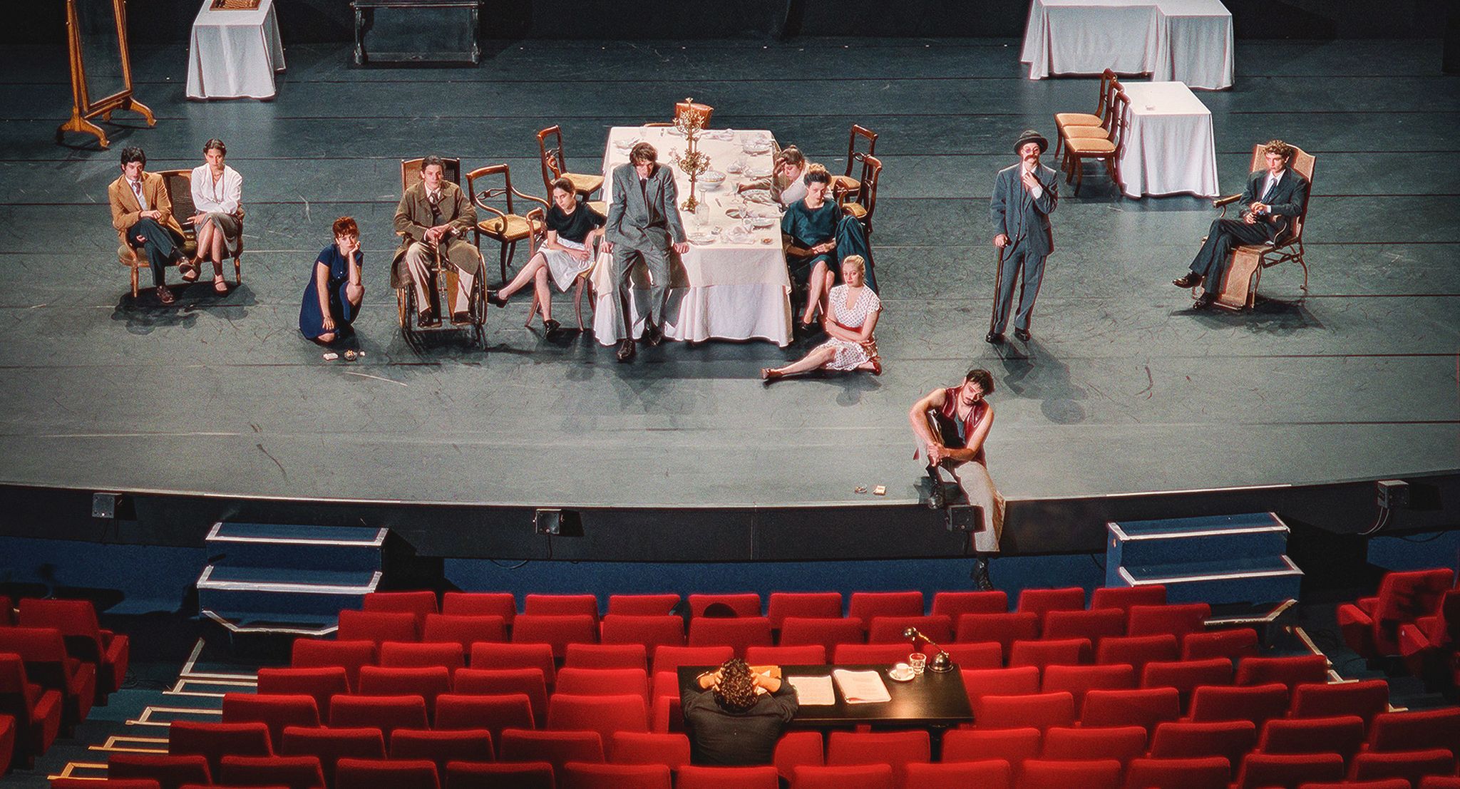 In «Forever Young» Geht Es Um Das Leben Einer Truppe Junger Schauspieler.