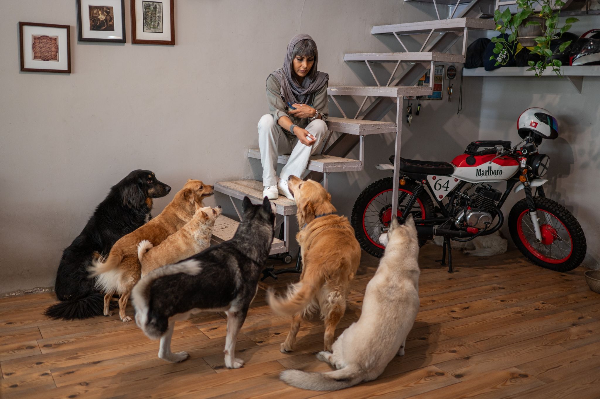 Die Motorsportlerin Mariam Talai Ist über Irans Landesgrenzen Bekannt.
