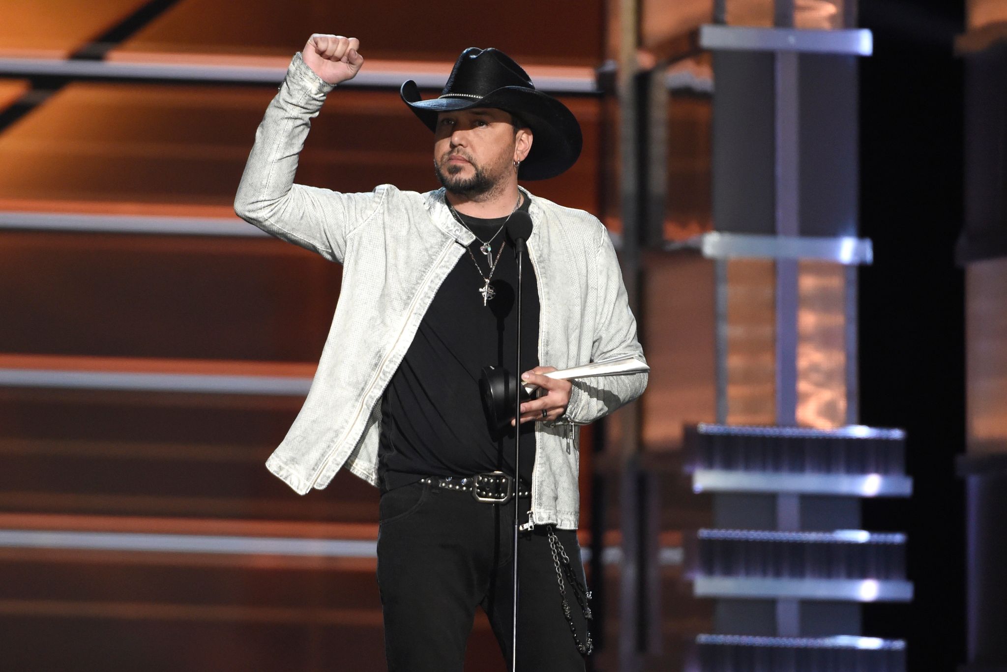 US-Countrysänger Jason Aldean Bei Der Verleihung Der Country Music Awards 2018.