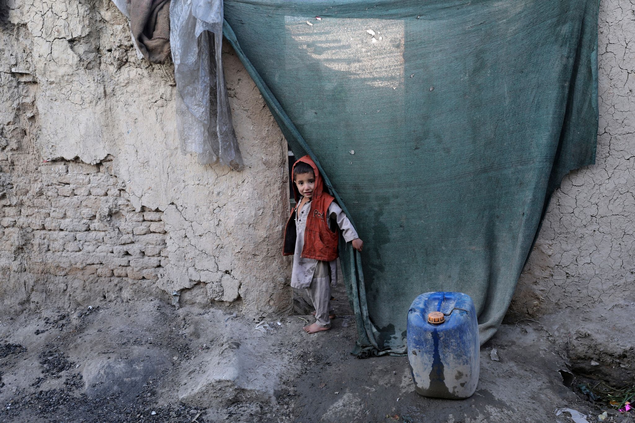 Zwei Jahre Nach Machtübernahme Der Taliban Spitzt Sich Die Not Der Kinder In Afghanistan Weiter Zu. Das Berichtete Die Organisation Save The Children.