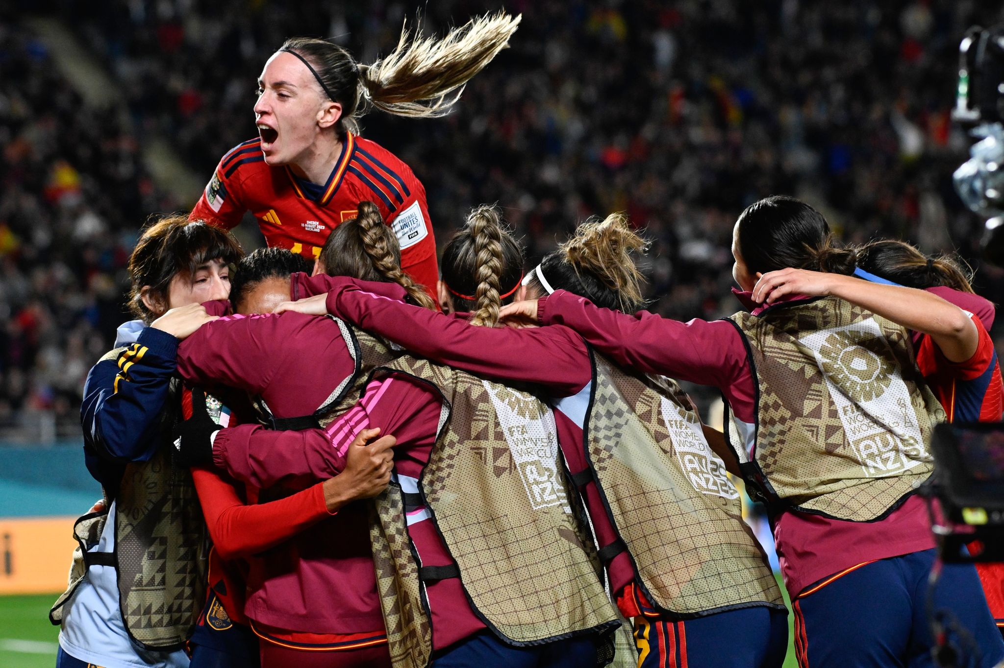 Die Spanierinnen Sind Mit Einem 2:1-Sieg Gegen Schweden Ins WM-Finale Eingezogen.