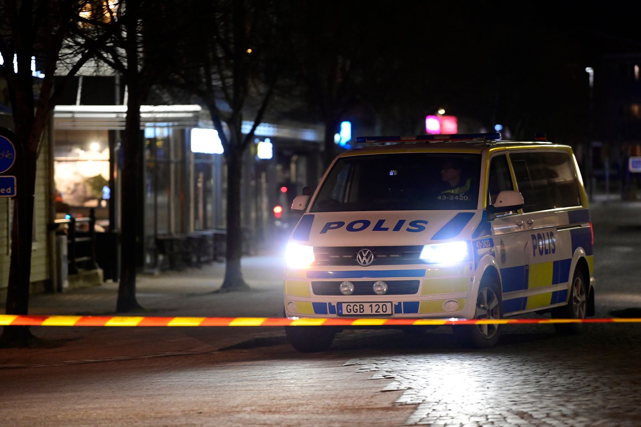 Nach Mehreren Koranverbrennungen Und Anschließenden Drohungen Aus Dem Ausland Hebt Schweden Seine Terrorwarnstufe Auf Das Zweithöchste Niveau An.