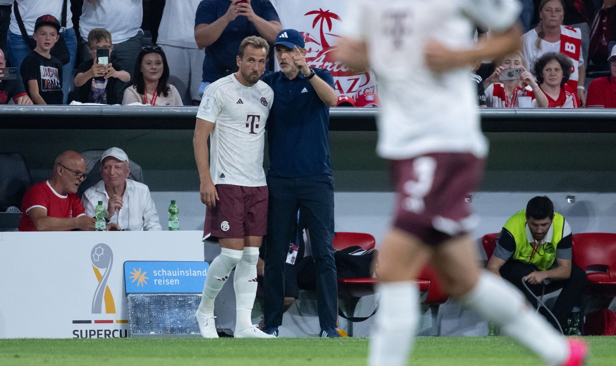 FCB-Trainer Thomas Tuchel (r) Bezeichnet Harry Kane Bereits Nach Einer Woche Der Zusammenarbeit Als «Fixpunkt».