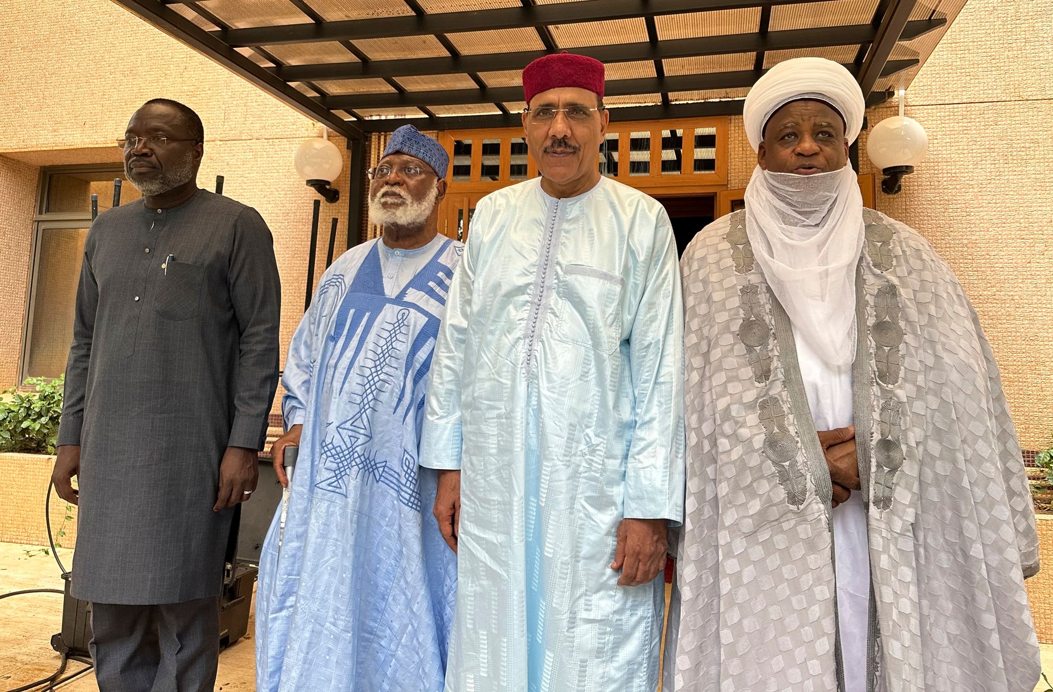 Machthaber Im Niger Planen Übergangsregierung