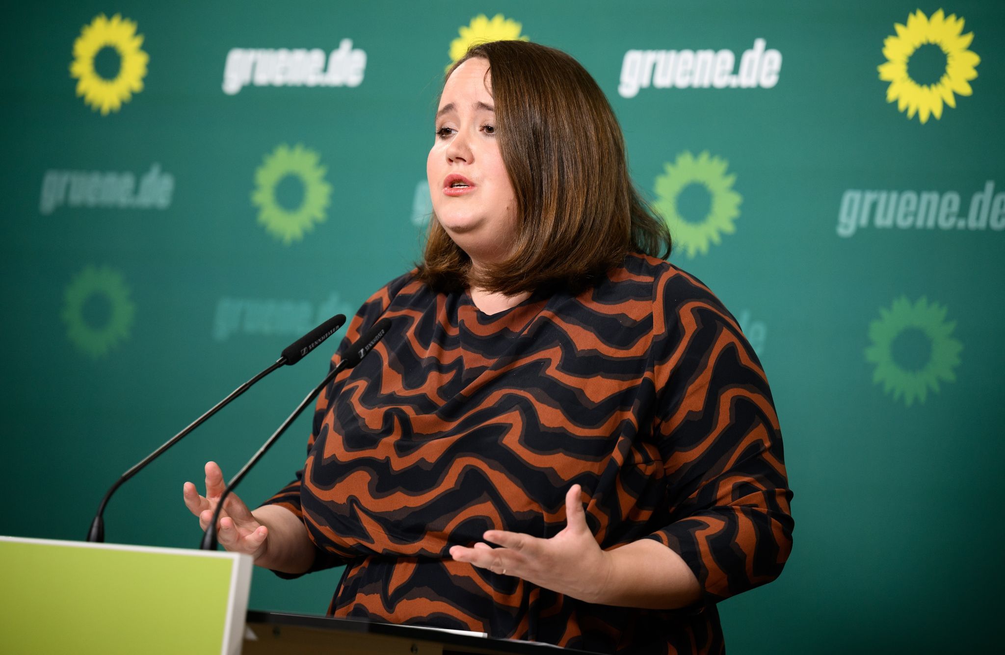 Grünen-Vorsitzende Ricarda Lang Will Hinsichtlich Wachsender Migration Mehr Unterstützung Für Kommunen.