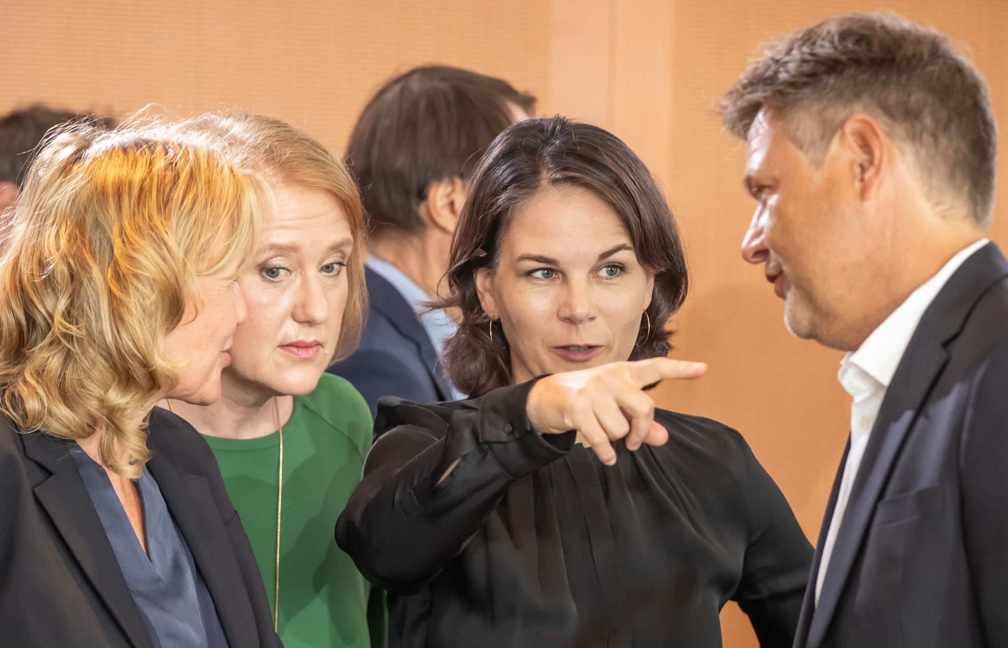 Kabinettsmitglieder Von Den Grünen (v.l.): Umweltministerin Steffi Lemke, Familienministerin Lisa Paus, Außenministerin Annalena Baerbock Und Wirtschaftsminister Robert Habeck.