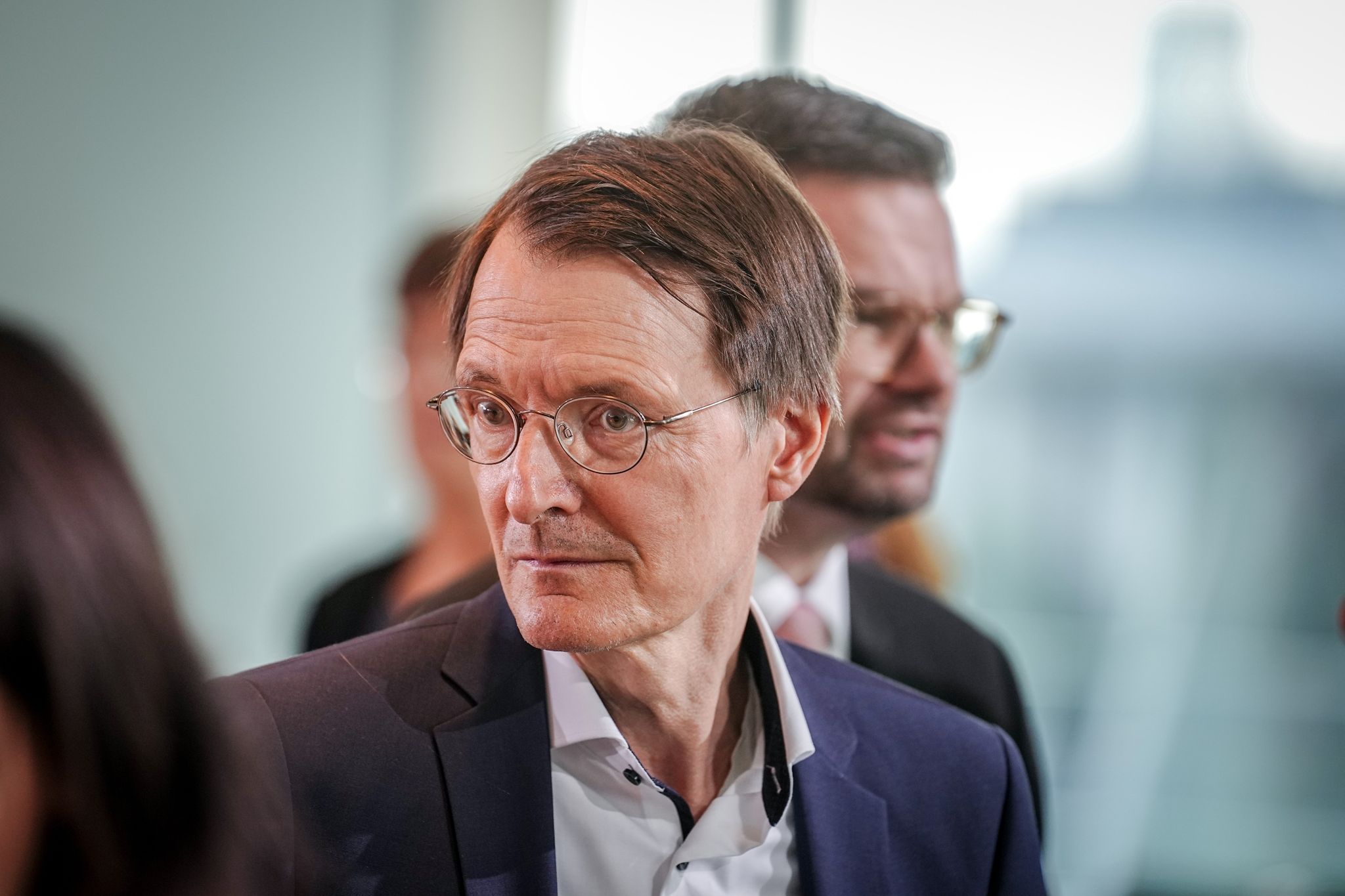 «In Dieser Erkältungs- Und Grippesaison Sollen Besorgte Eltern Nicht Erneut Vor Leeren Apothekenregalen Stehen», Sagt Bundesgesundheitsminister Karl Lauterbach (SPD).