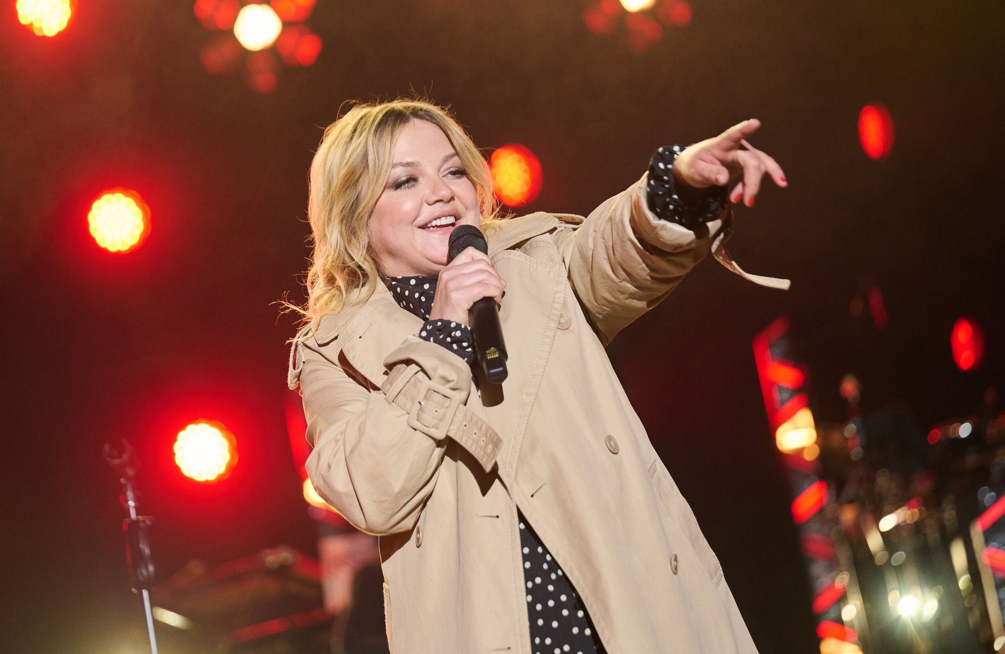 Sängerin Annett Louisan Singt In Berlin.