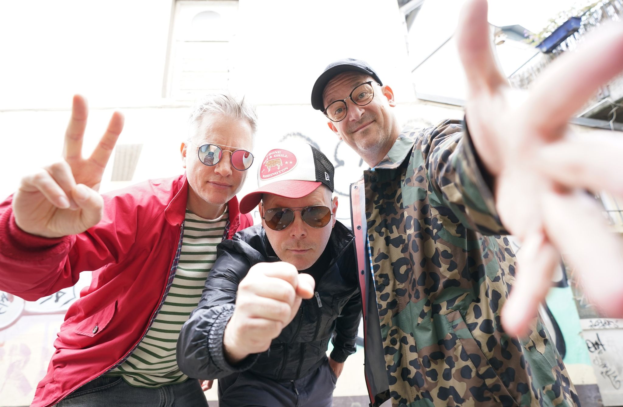 Martin «Doktor Rentz» Vandreier (l-r), Boris «König Boris» Lauterbach Und Björn «Björn Beton» Warns Von Der Hamburger Hip-Hop-Band Fettes Brot.