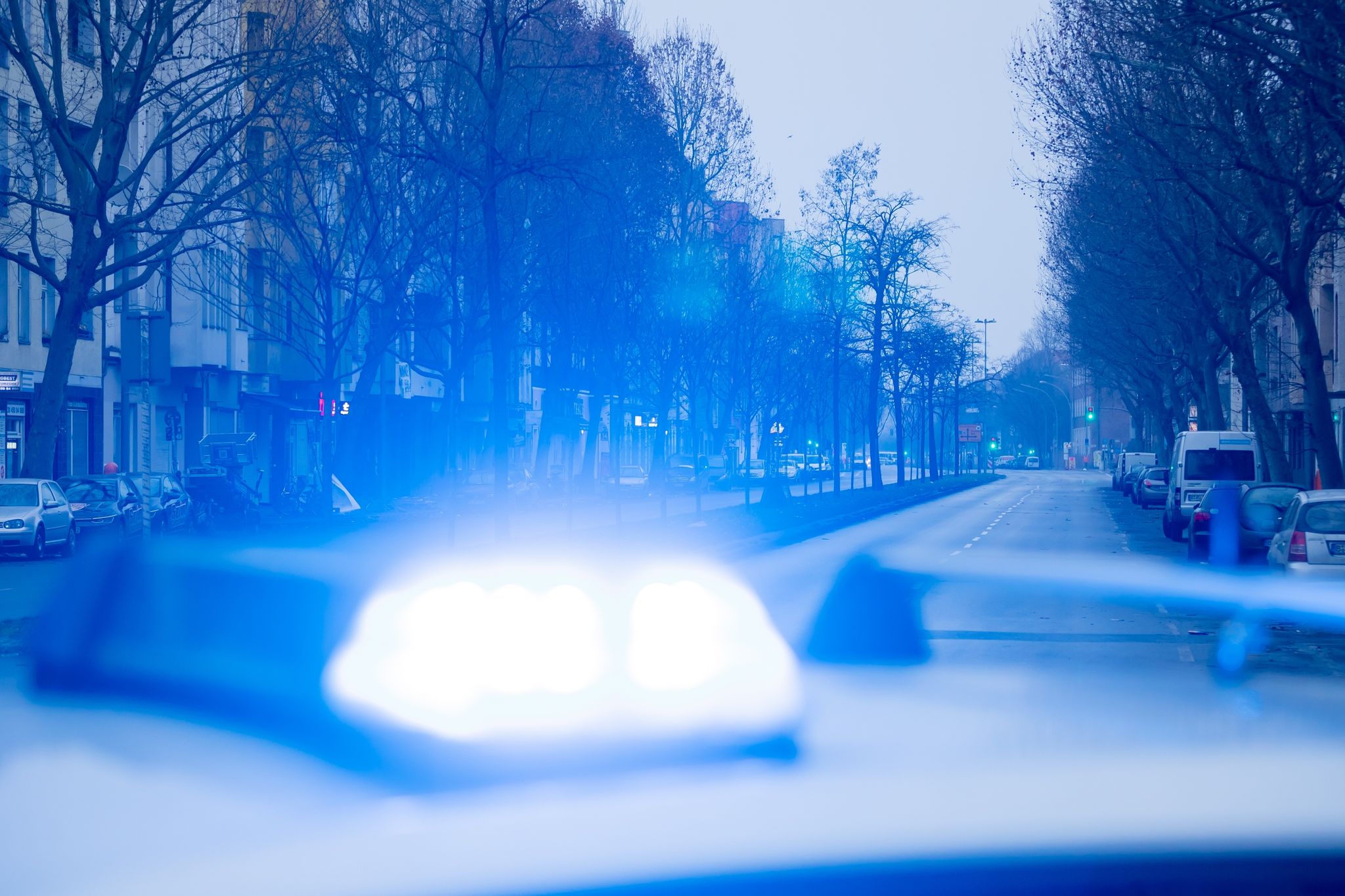 Frau Gerät Mit Auto In Den Gegenverkehr Und Stirbt