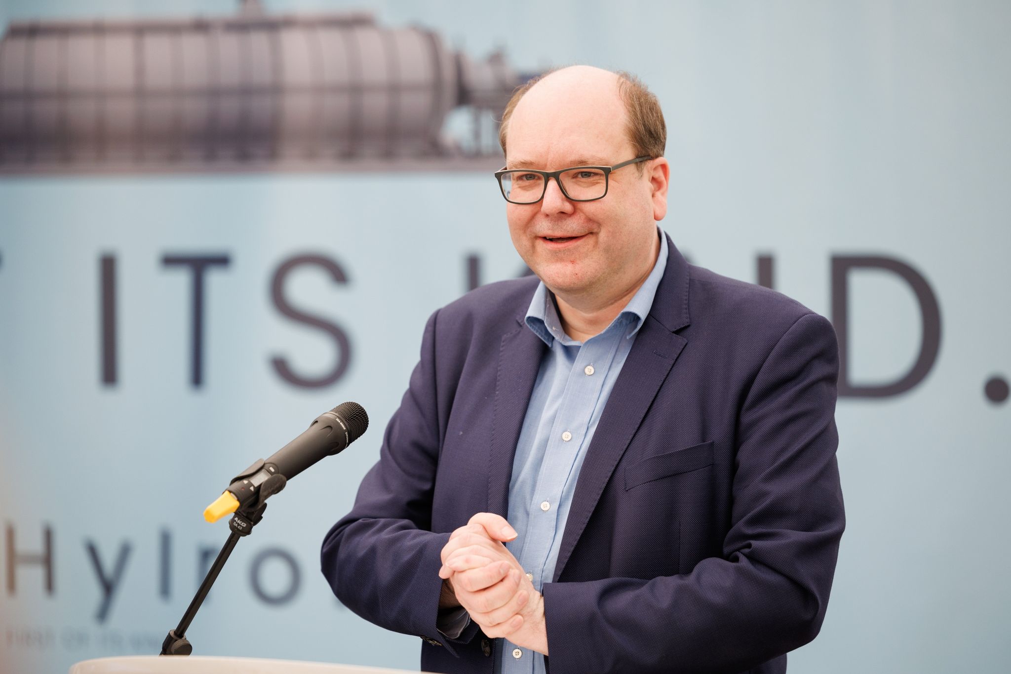 Christian Meyer (Bündnis 90/Die Grünen), Umweltminister Von Niedersachsen, Spricht Am Rednerpult.
