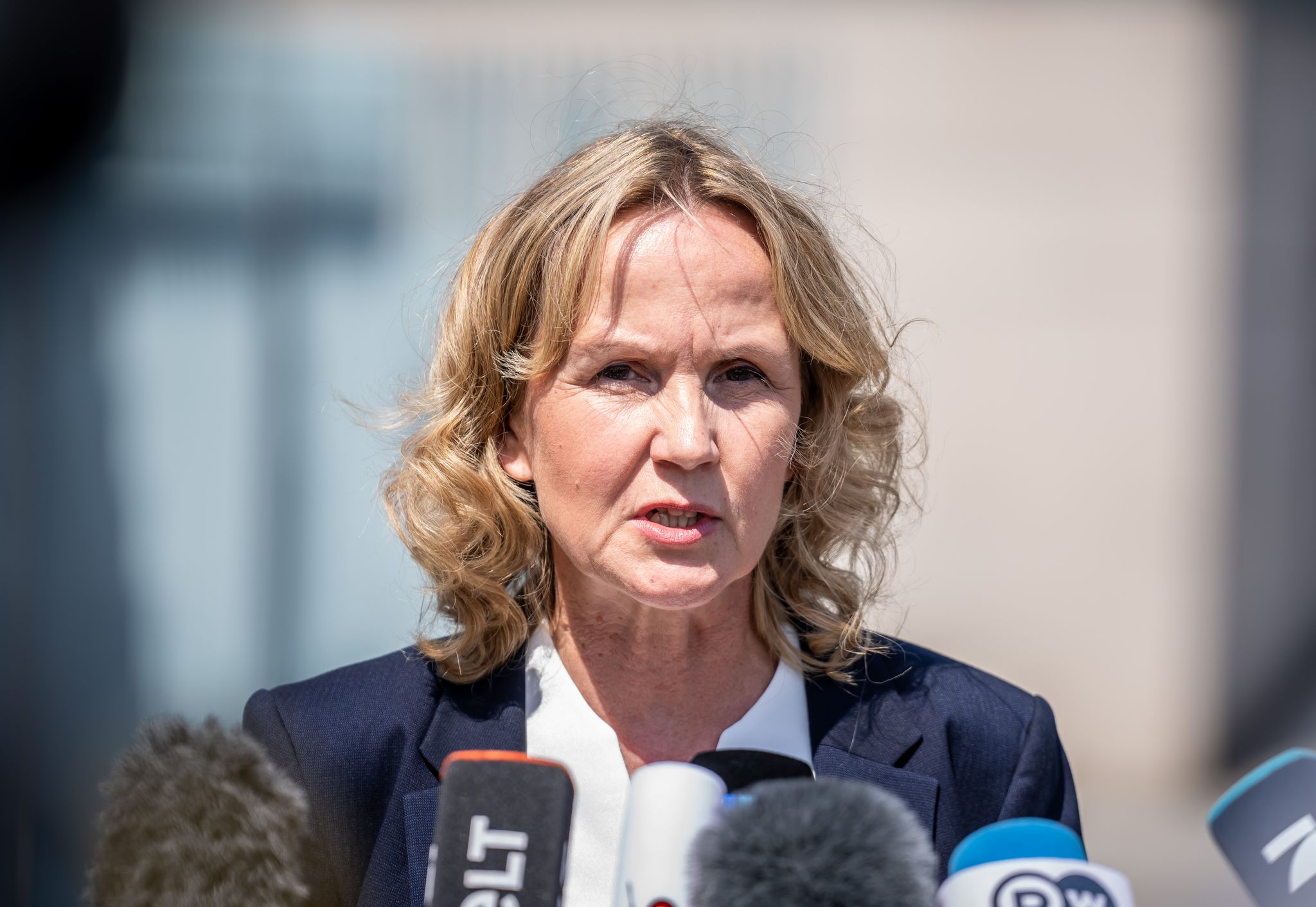 Umweltministerin Steffi Lemke (Bündnis 90/Die Grünen) Spricht Bei Einem Pressestatement.