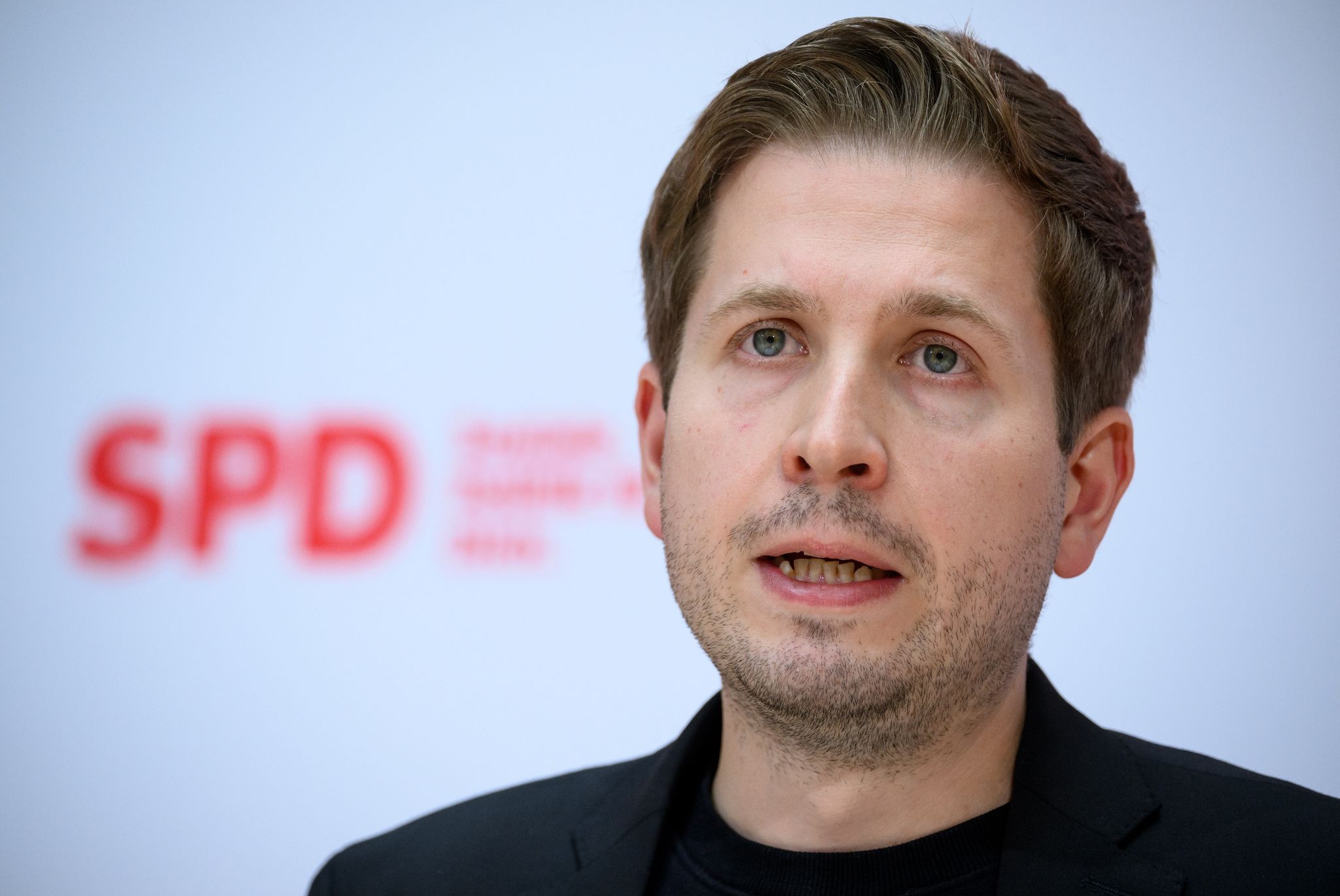 «Wir Müssen Um Den Richtigen Weg Streiten. Und Es Muss Auch Mal Dabei Knirschen, Wenn Es Für Die Richtige Sache Ist», Sagt SPD-Generalsekretär Kevin Kühnert.