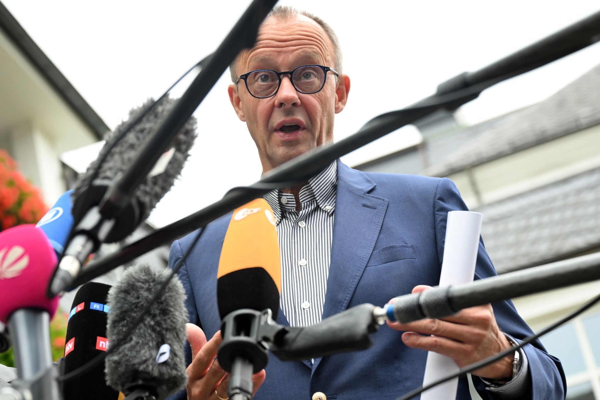 CDU-Chef Friedrich Merz Gibt Bei Der Unions-Klausur In Schmallenberg Ein Pressestatement Ab.