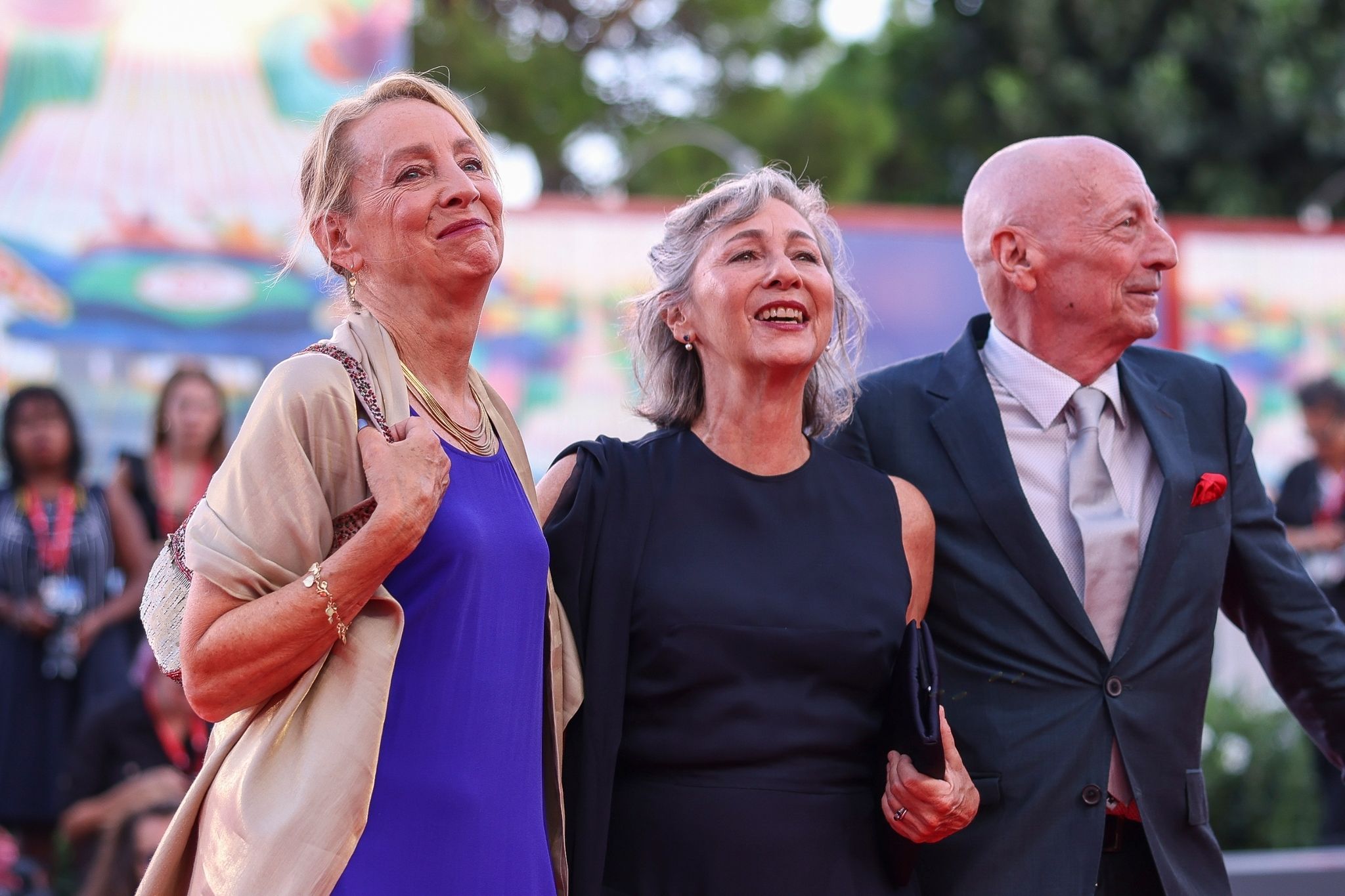 Jamie Bernstein (l-r), Mina Bernstein Und Alex Bernstein, Kinder Des Berühmten Komponisten Leonard Bernstein, Kommen Zur Premiere Des Films «Maestro».