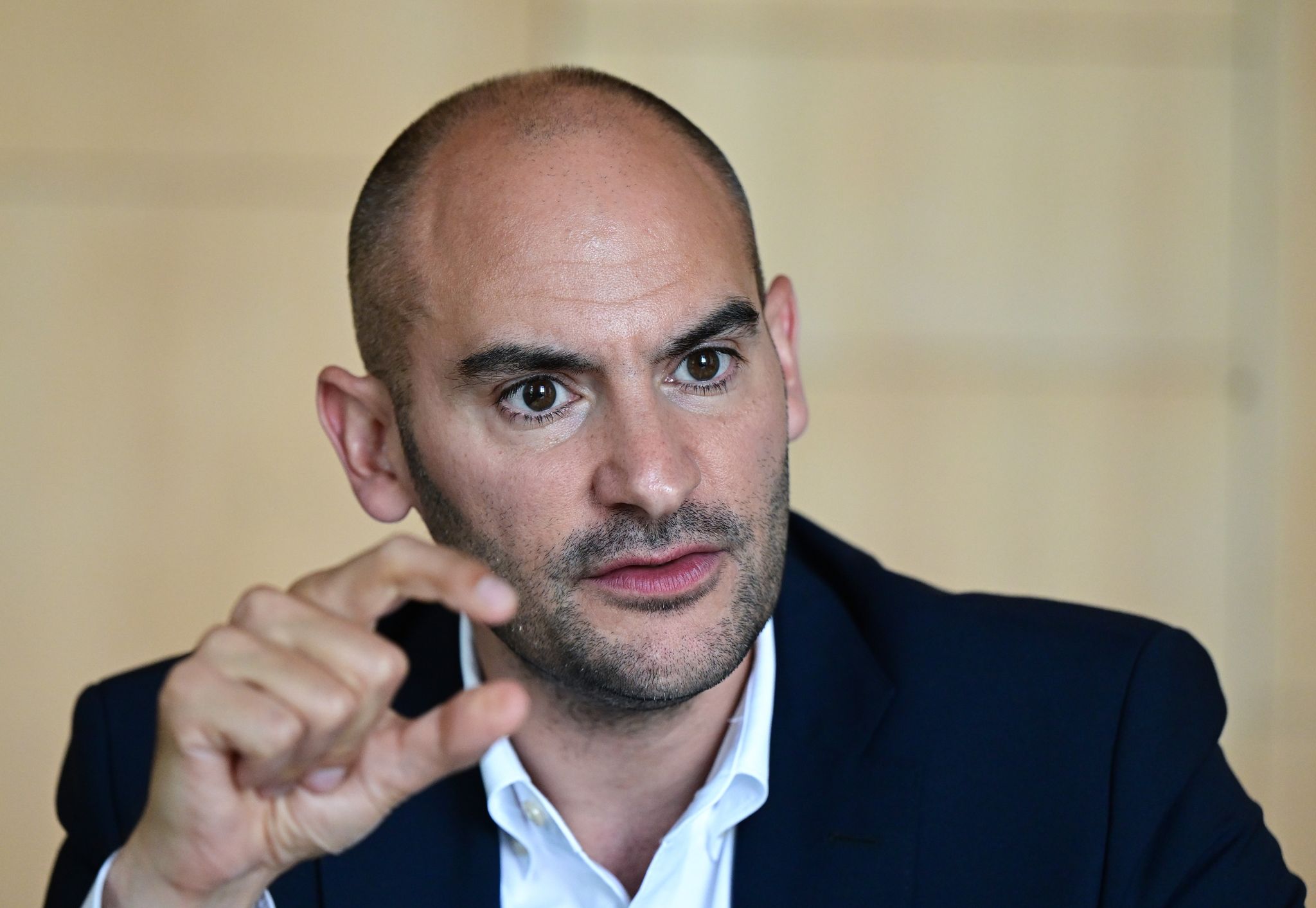 Grünen-Politiker Danyal Bayaz Kritisiert Die Bundesregierung.