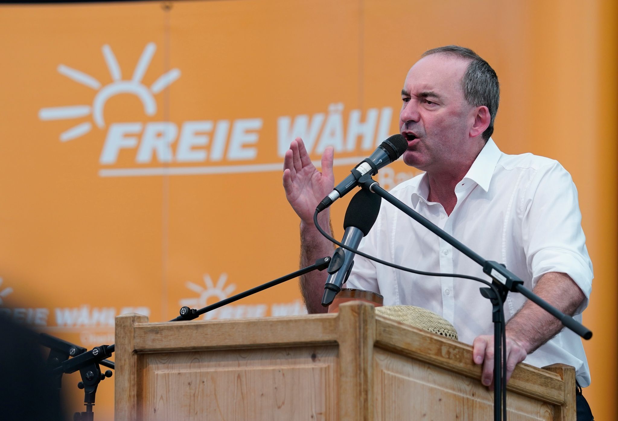 Hubert Aiwanger Spricht Beim Volksfest In Keferloh Bei München.