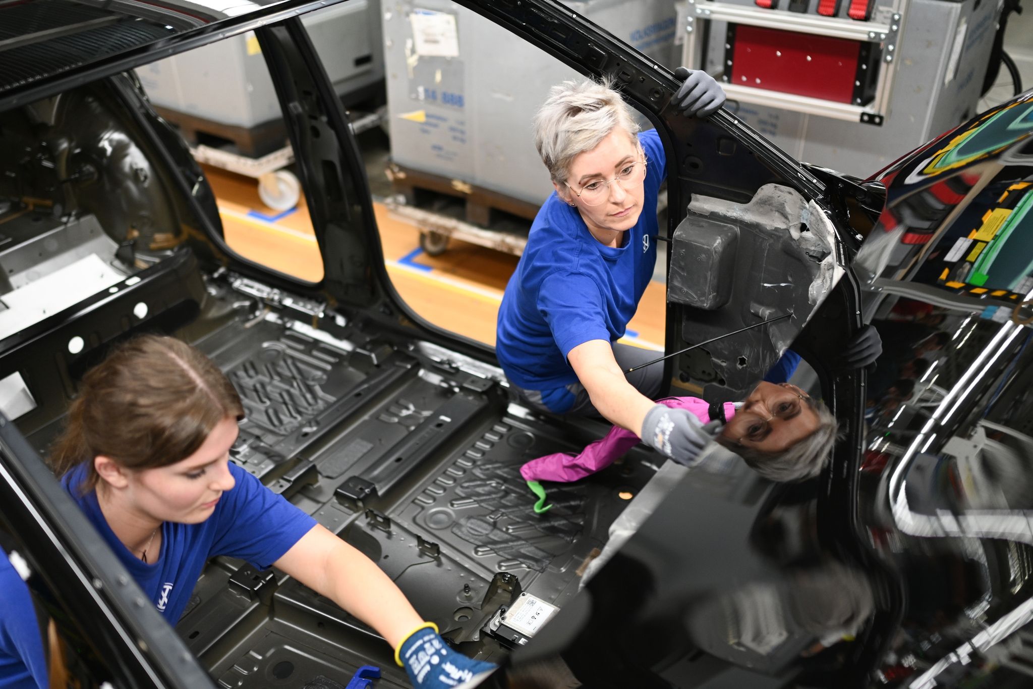 VW Drosselt Wegen Teilemangels Produktion In Wolfsburg