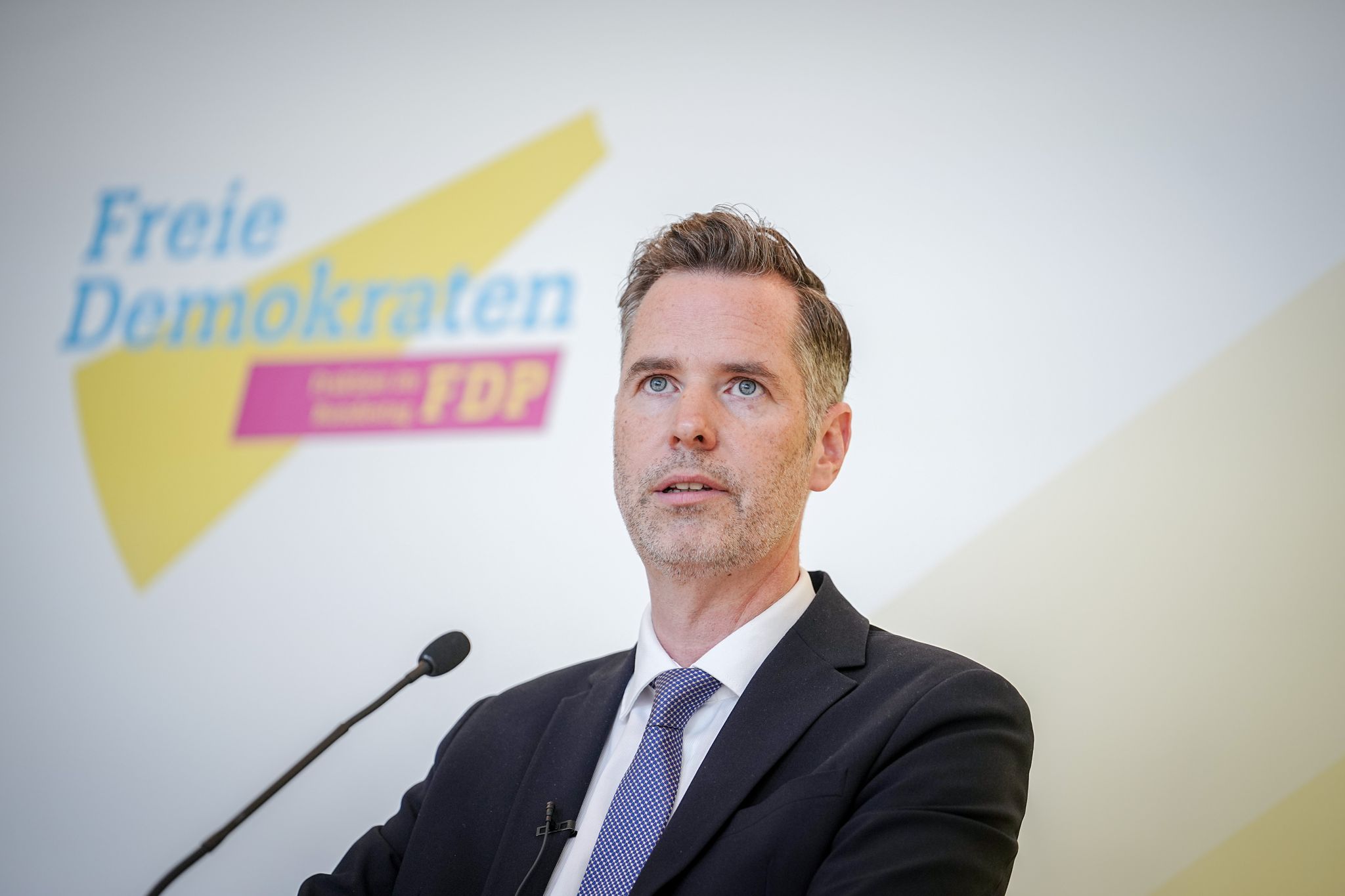 Christian Dürr, Fraktionsvorsitzender Der FDP-Bundestagsfraktion, Gibt Zu Beginn Der Fraktionssitzung Seiner Partei.