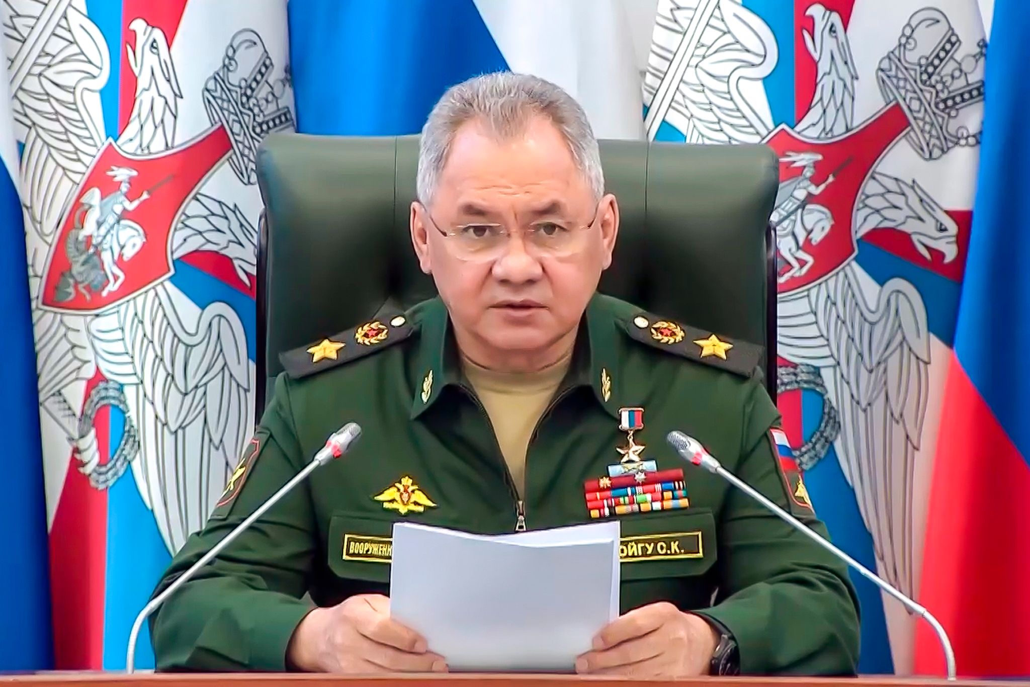 Sergej Schoigu Ist Russlands Verteidigungsminister. Hier Bei Einer Sitzung Im Nationalen Verteidigungskontrollzentrum.