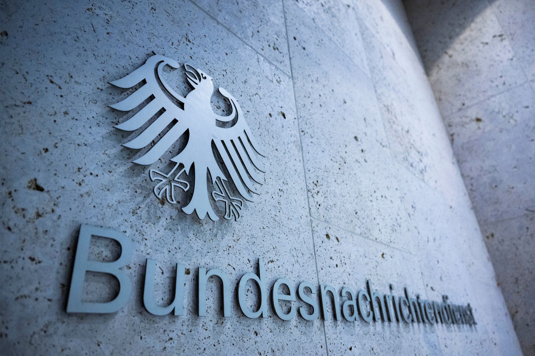 Eingang Der Zentrale Des Bundesnachrichtendienstes In Berlin.