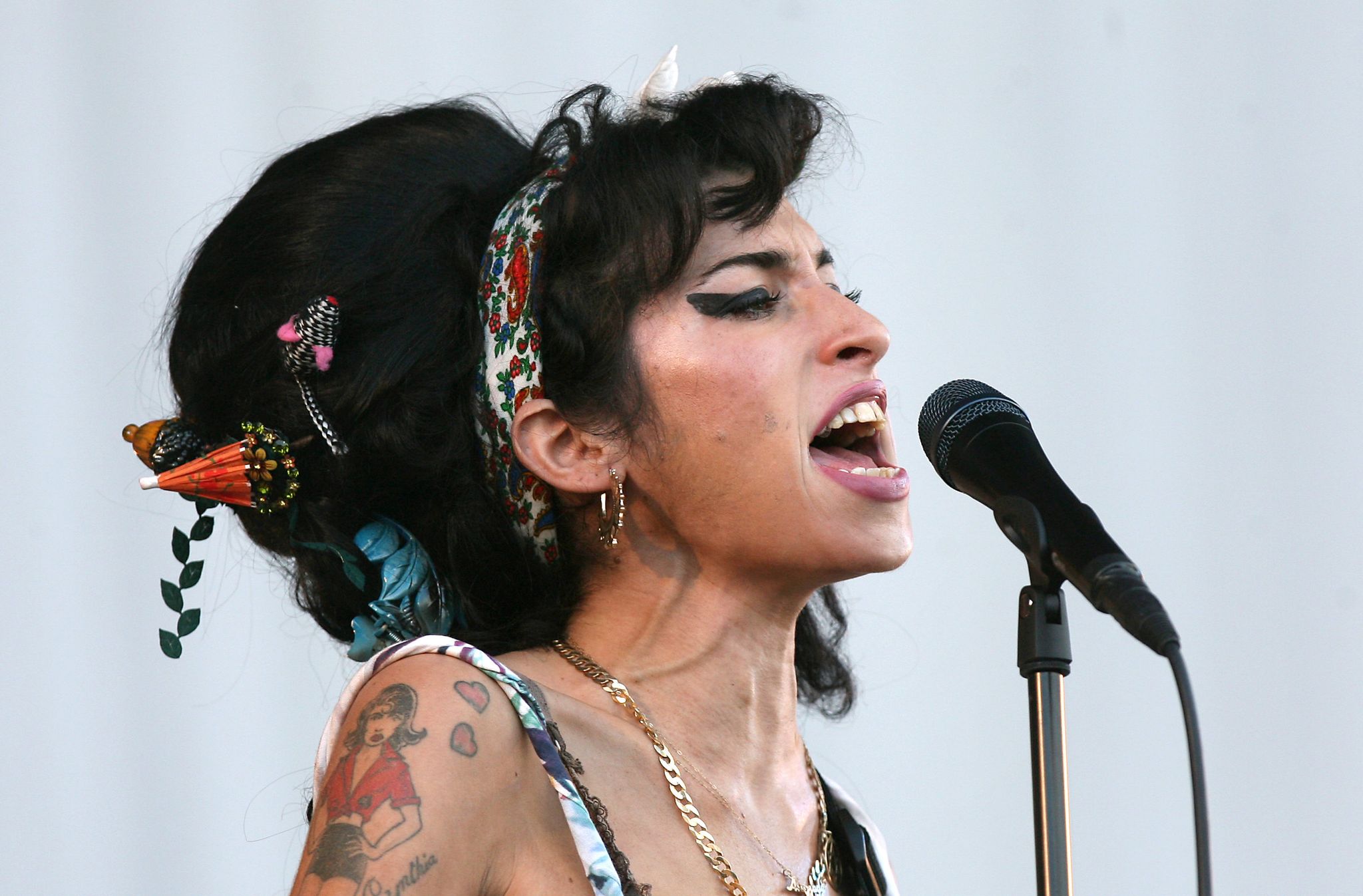 Amy Winehouse, Die Frau Mit Der Beeindruckenden Stimme, Starb Am 23. Juli 2011 Im Alter Von 27 Jahren An Einer Alkoholvergiftung.