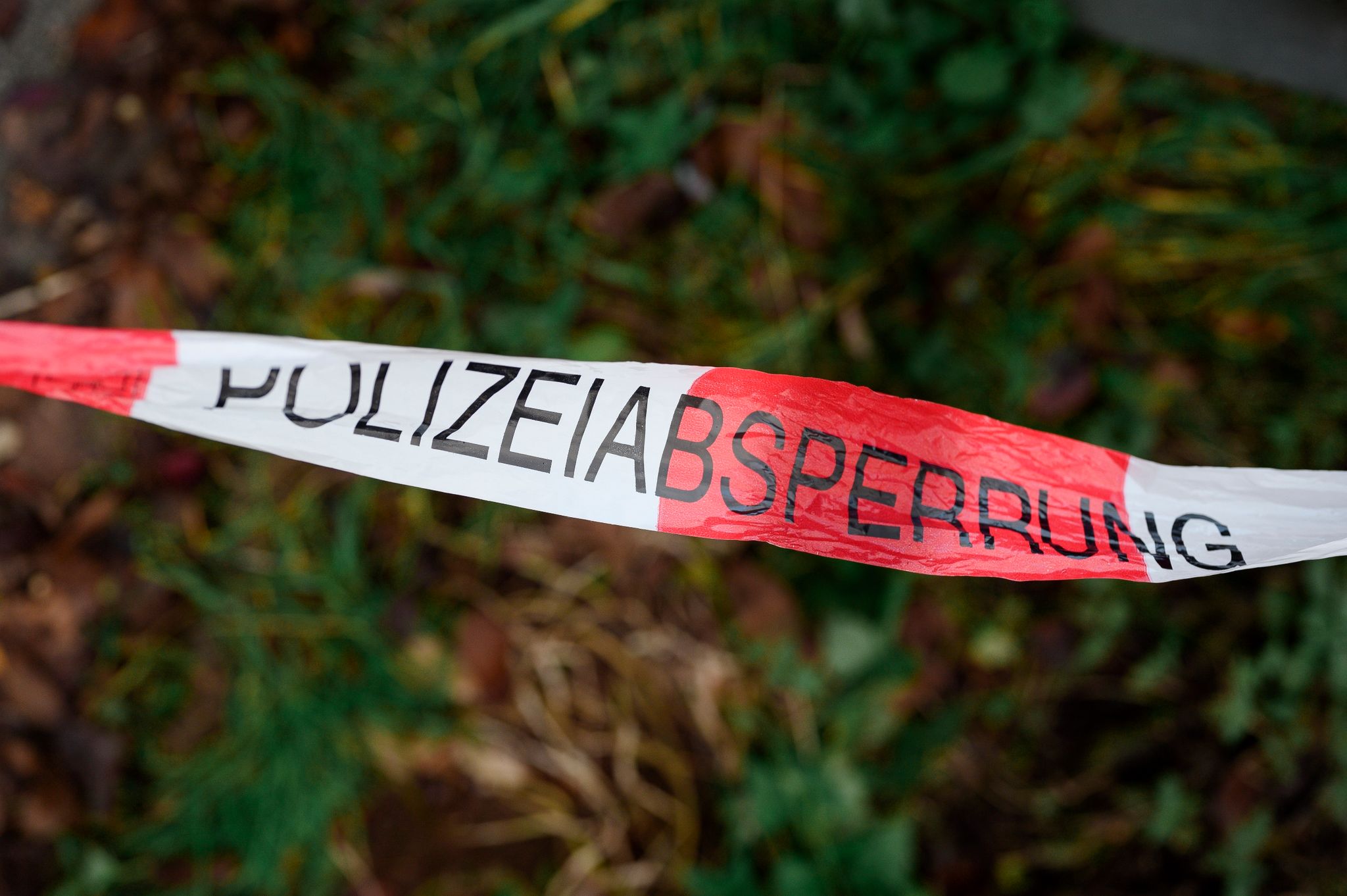 Ein Absperrband Der Polizei.