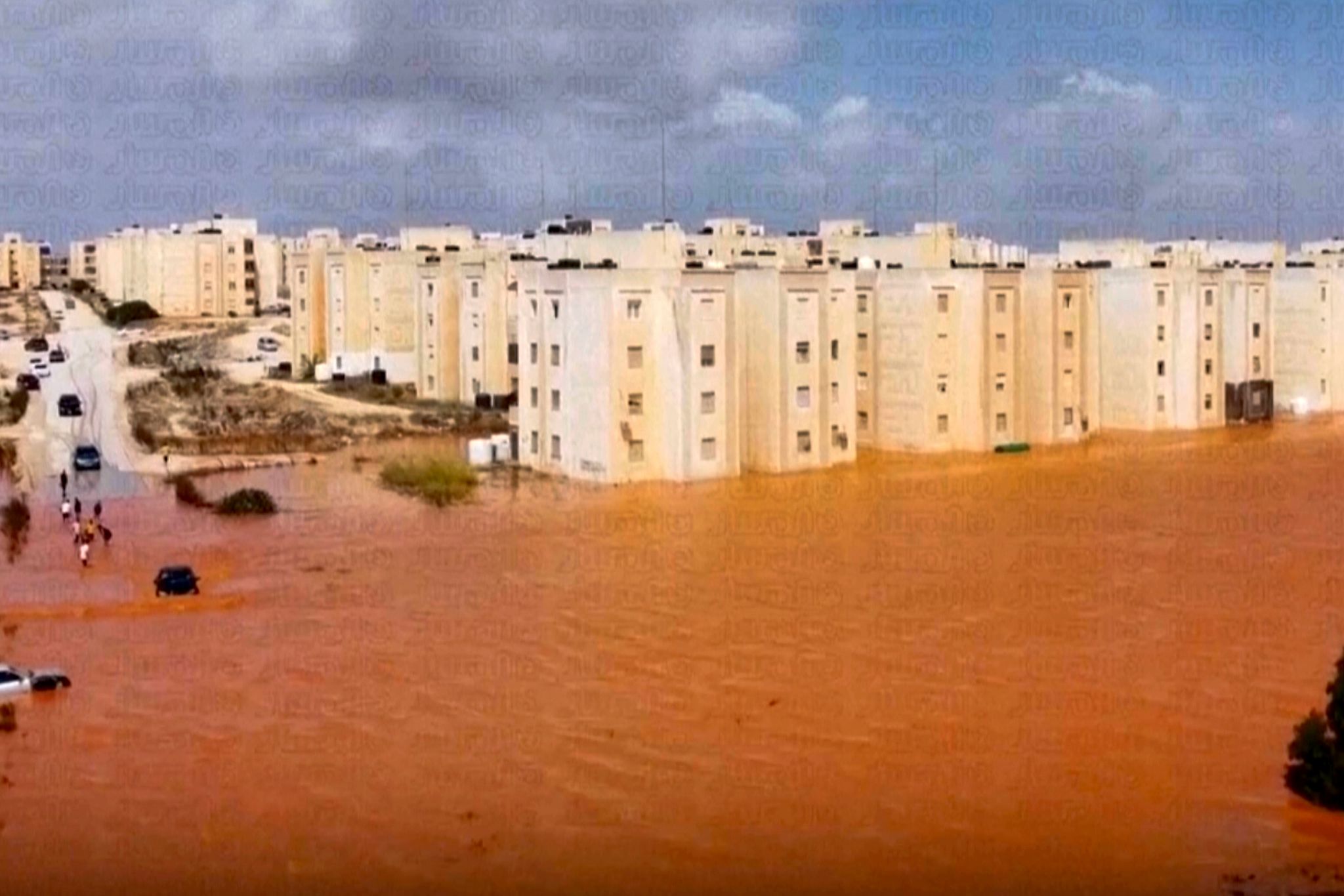 Überflutete Straßen Im Libyschen Marj. Nach Heftigen Unwettern Befürchtet Die Regierung Tausende Tote.