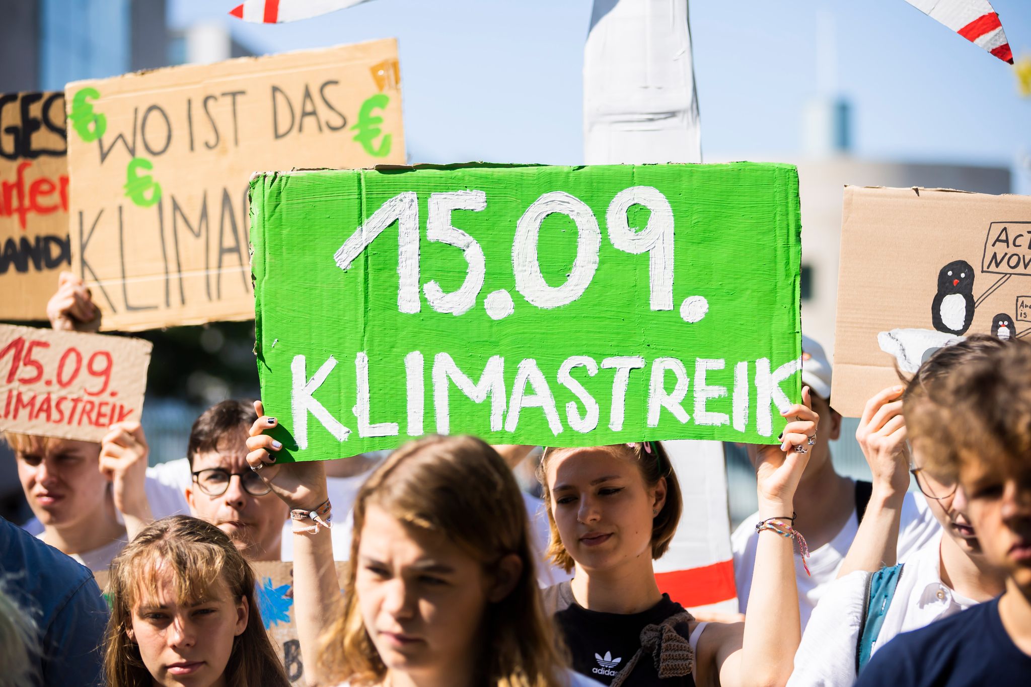 Am 15.09. Gehen Wieder Viele Menschen Im Kampf Gegen Den Klimawandel Auf Die Straßen.