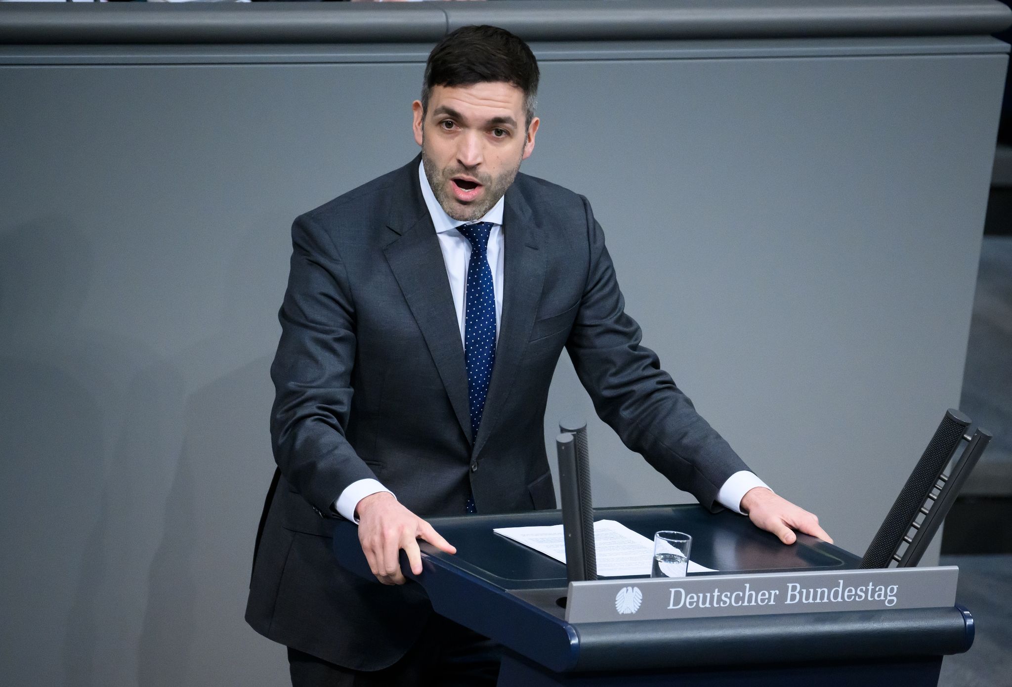 «Ob Wir Es Wollen Oder Nicht - Dieses Thema Spielt Eine Riesige Rolle überall Im Land. Wir Brauchen Diese Entlastung Des Deutschen Asylsystems», Sagt FDP-Innenpolitiker Konstantin Kuhle über Die Einstufung Von Georgien Und Moldau Als Sichere Herkunftsländer.