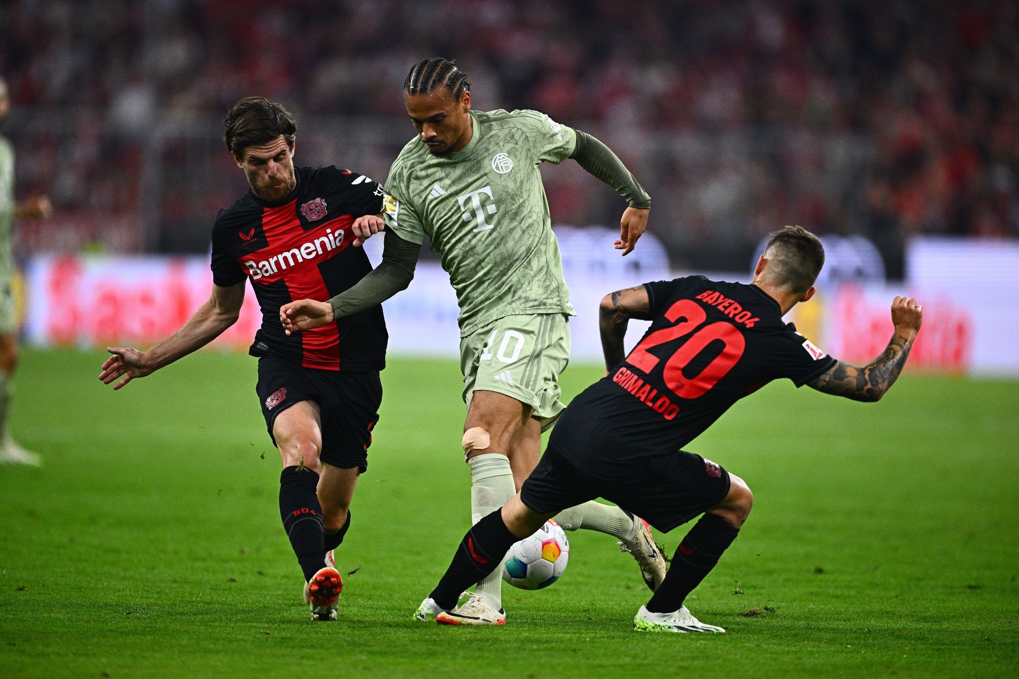 In Einer Intensiven Partie Trennten Sich Der FC Bayern München Und Bayer 04 Leverkusen 2:2.