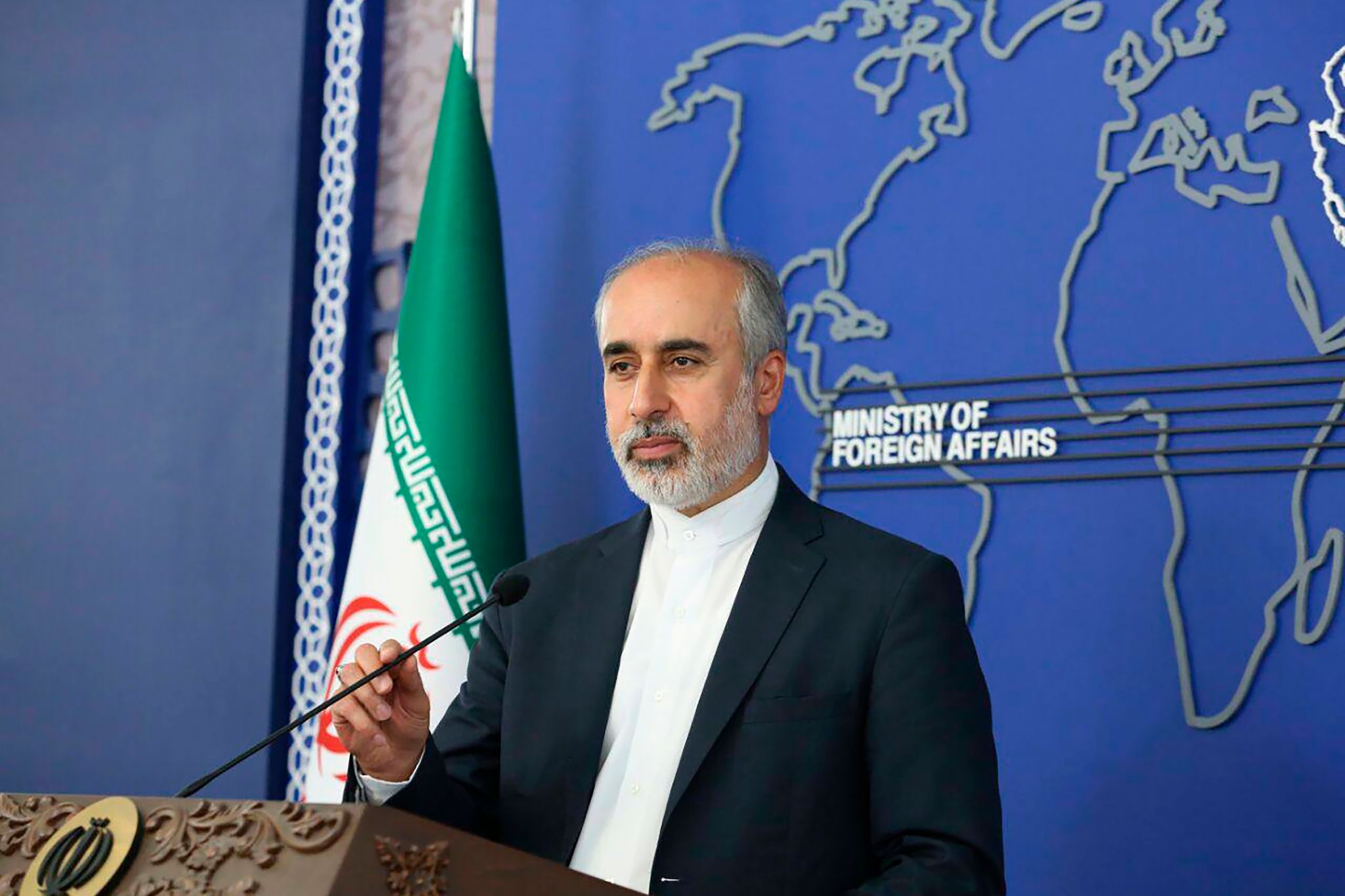 Irans Außenamtssprecher Nasser Kanaani Bei Einer Pressekonferenz In Teheran.
