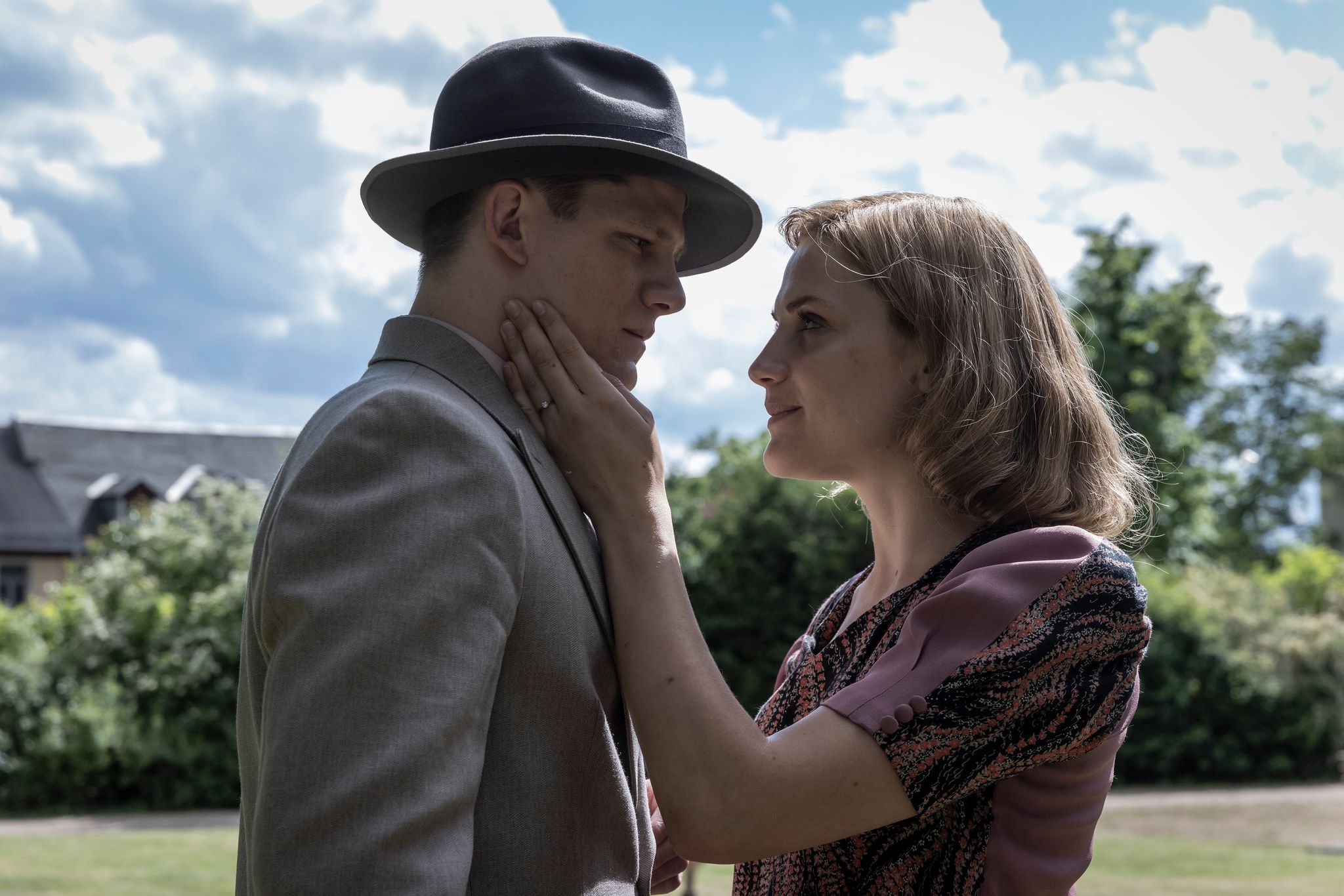 Max Von Der Groeben Als Wilhelm Und Mala Emde Als Helene Im Films «Die Mittagsfrau».