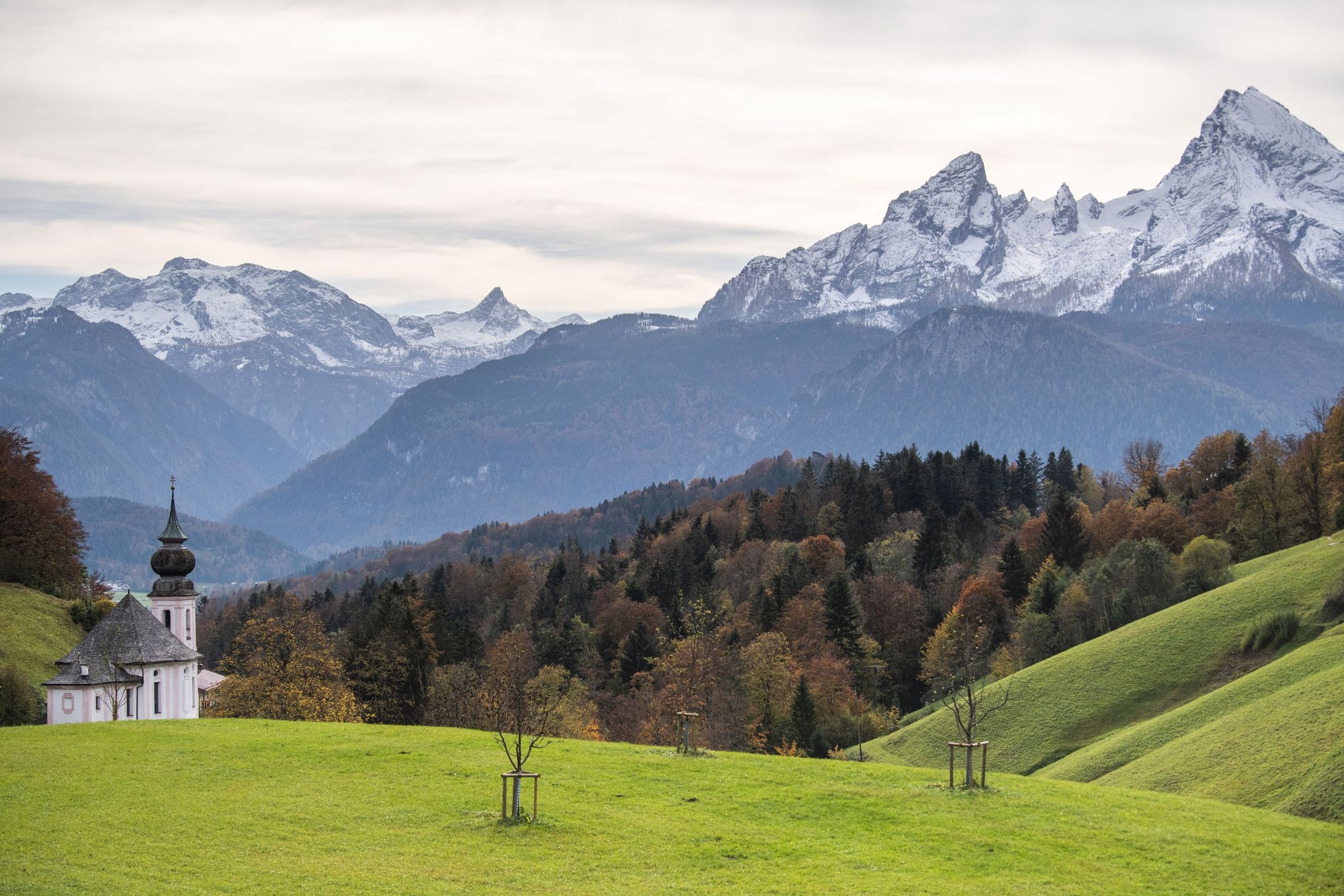 Der Watzmann (r) Ist Der Dritthöchste Berg Deutschlands (2713 Meter).