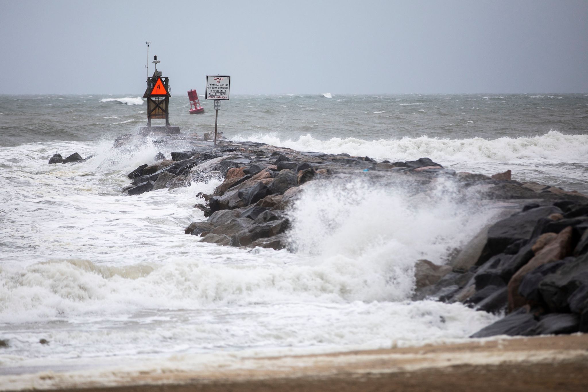 Der Tropensturm «Ophelia» Soll Den US-Bundesstaat Virginia Später Am Samstag Erreichen.