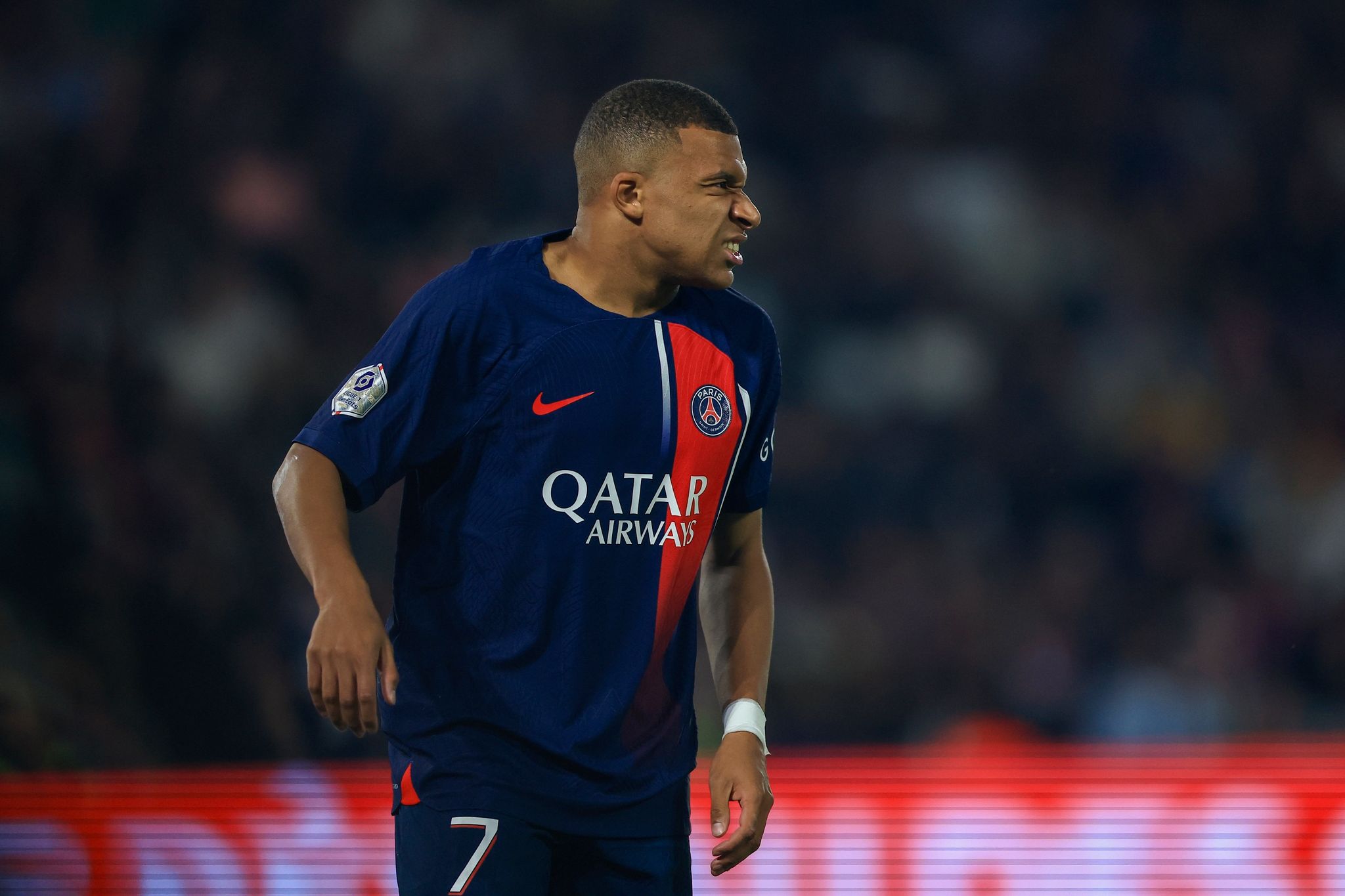 PSG-Star Kylian Mbappé Musste Wegen Einer Verletzung Ausgewechselt Werden.