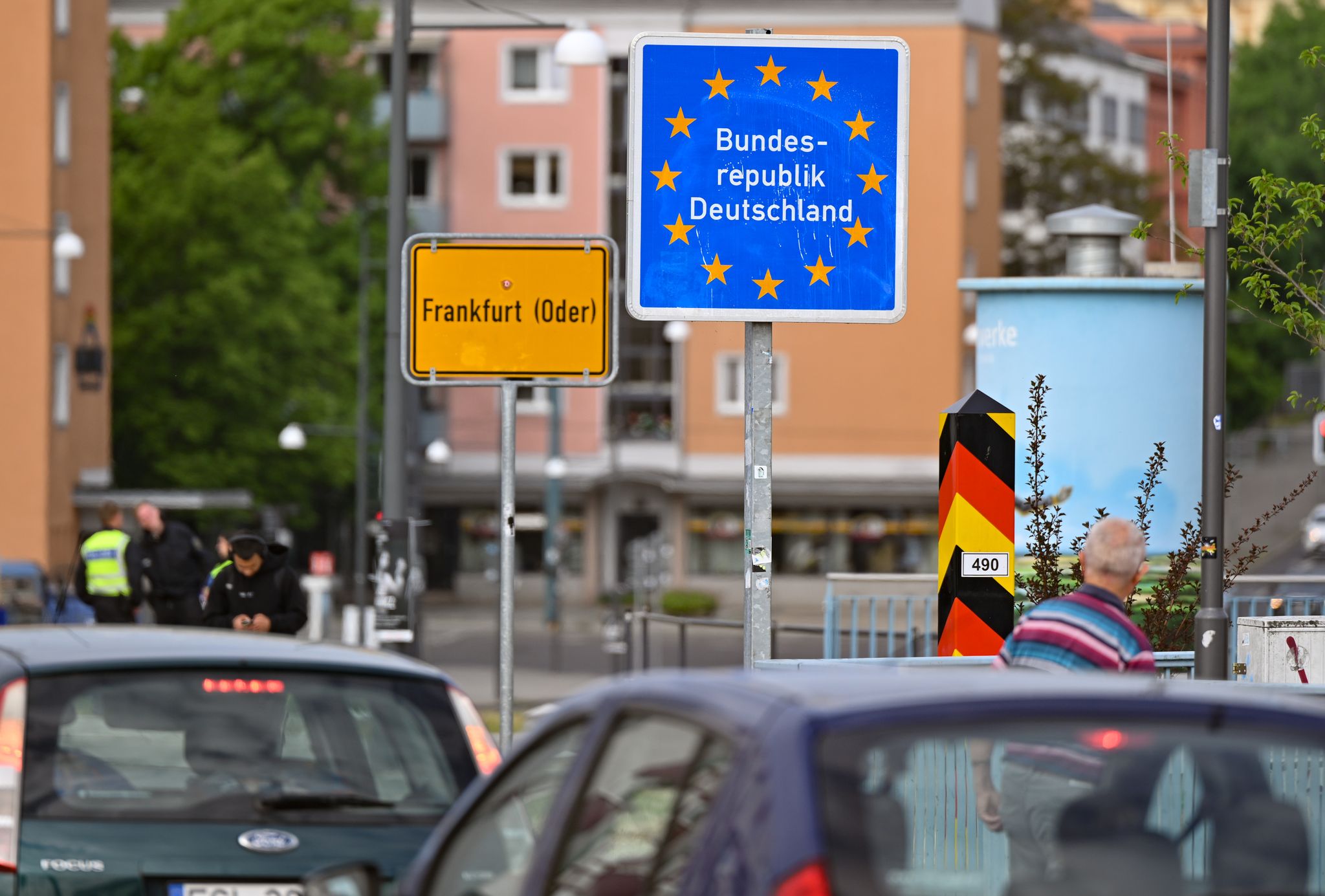 Der Deutsch-polnische Grenzübergang In Frankfurt (Oder). Kommen Hier Stationäre Kontrollen Der Bundespolizei?