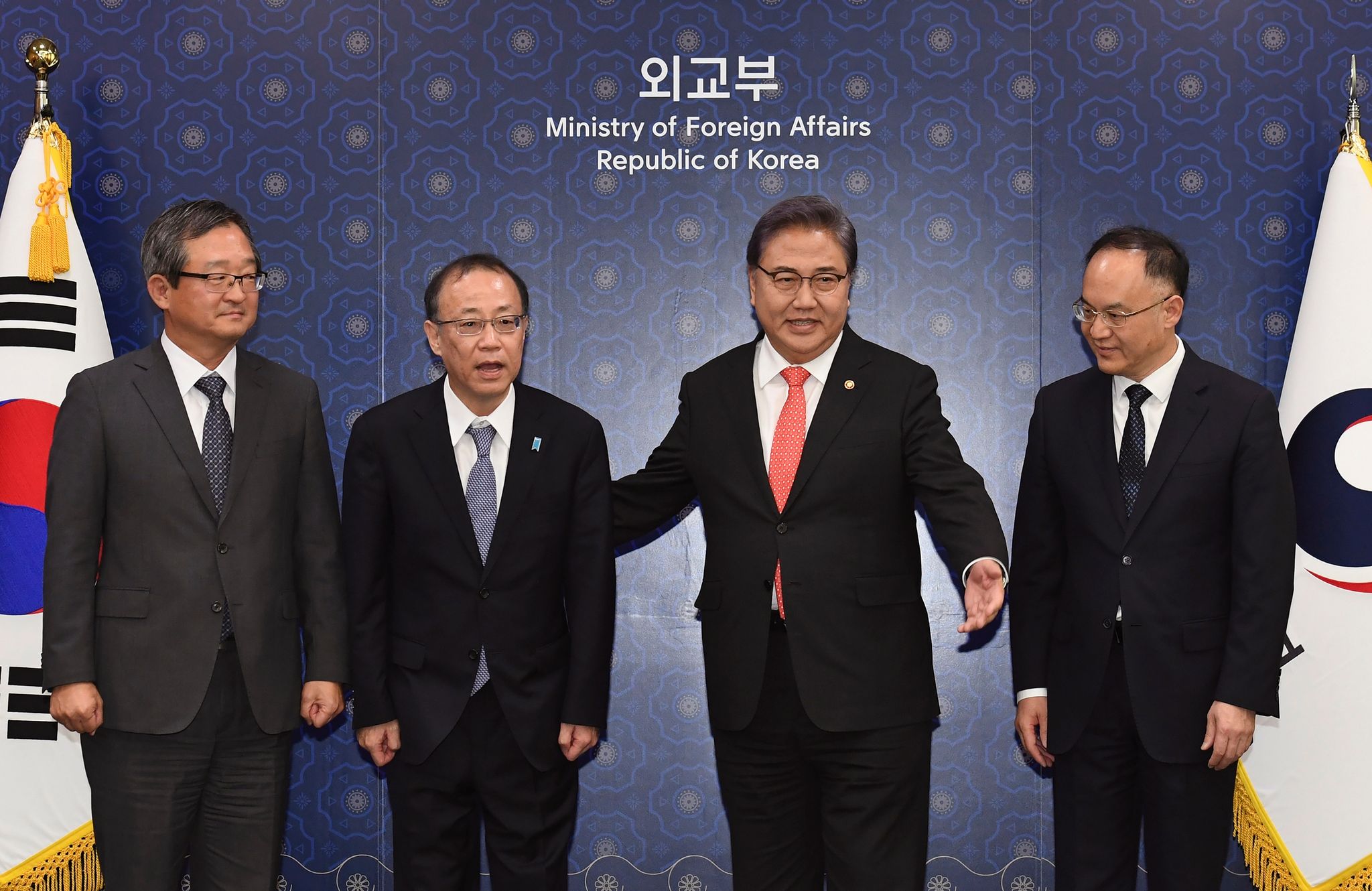 Südkorea, Japan Und China Streben Baldigen Dreier-Gipfel An