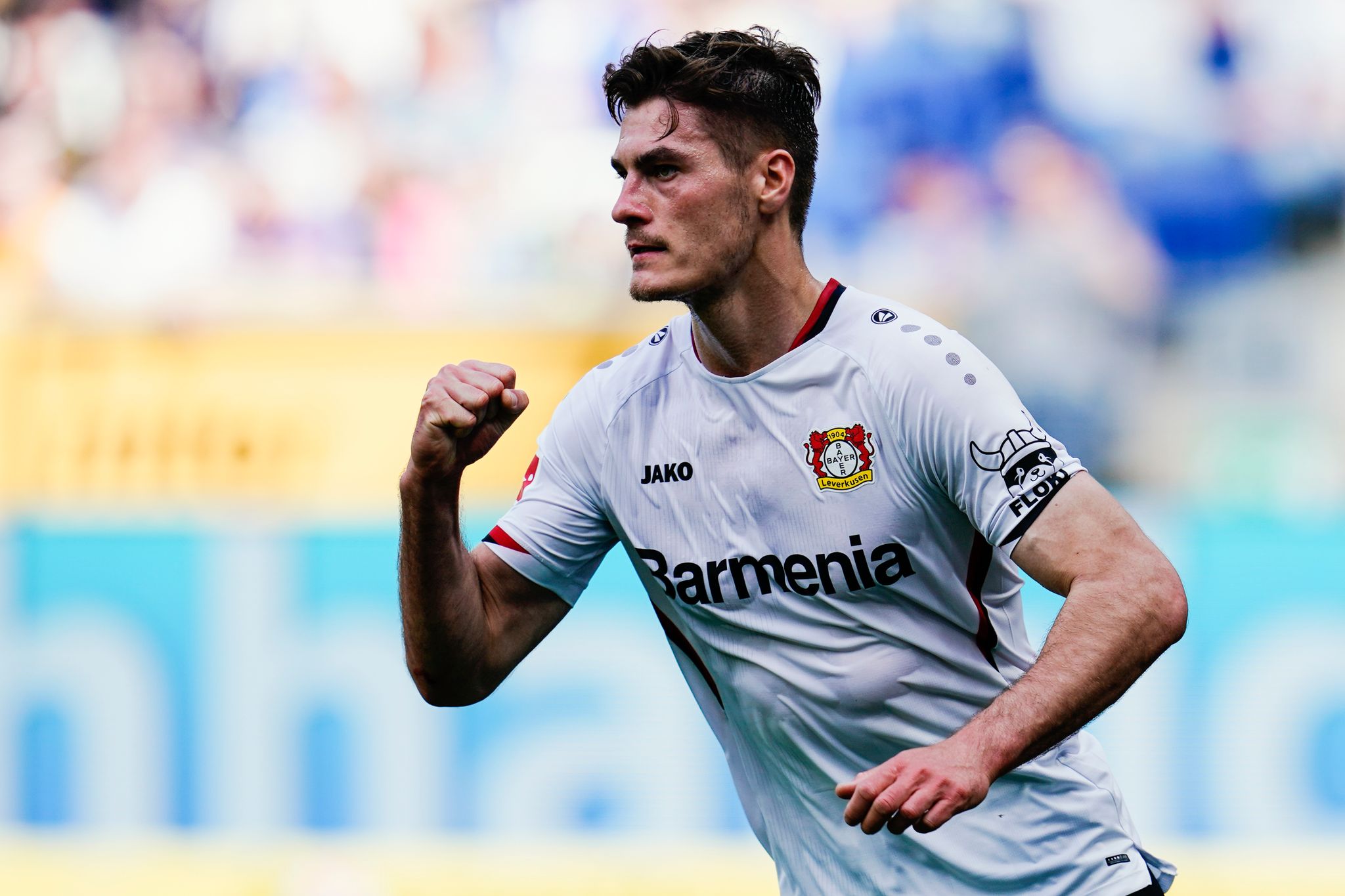 Leverkusens Torschütze Patrik Schick Jubelt über Das Tor Zum 1:1.