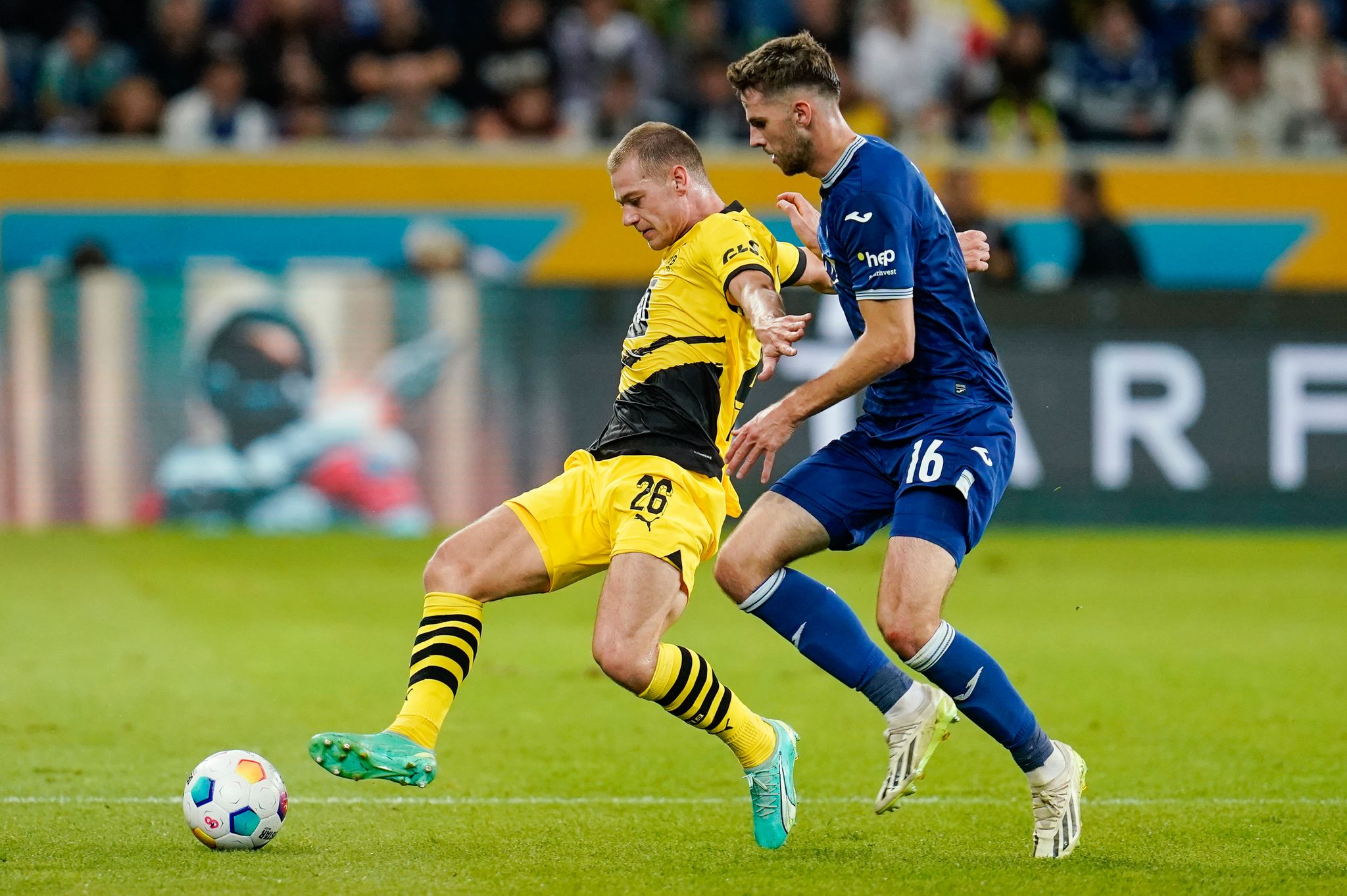 Der BVB sichert Sich Mit Dem Sieg Zumindest über Nacht Die Tabellenführung.