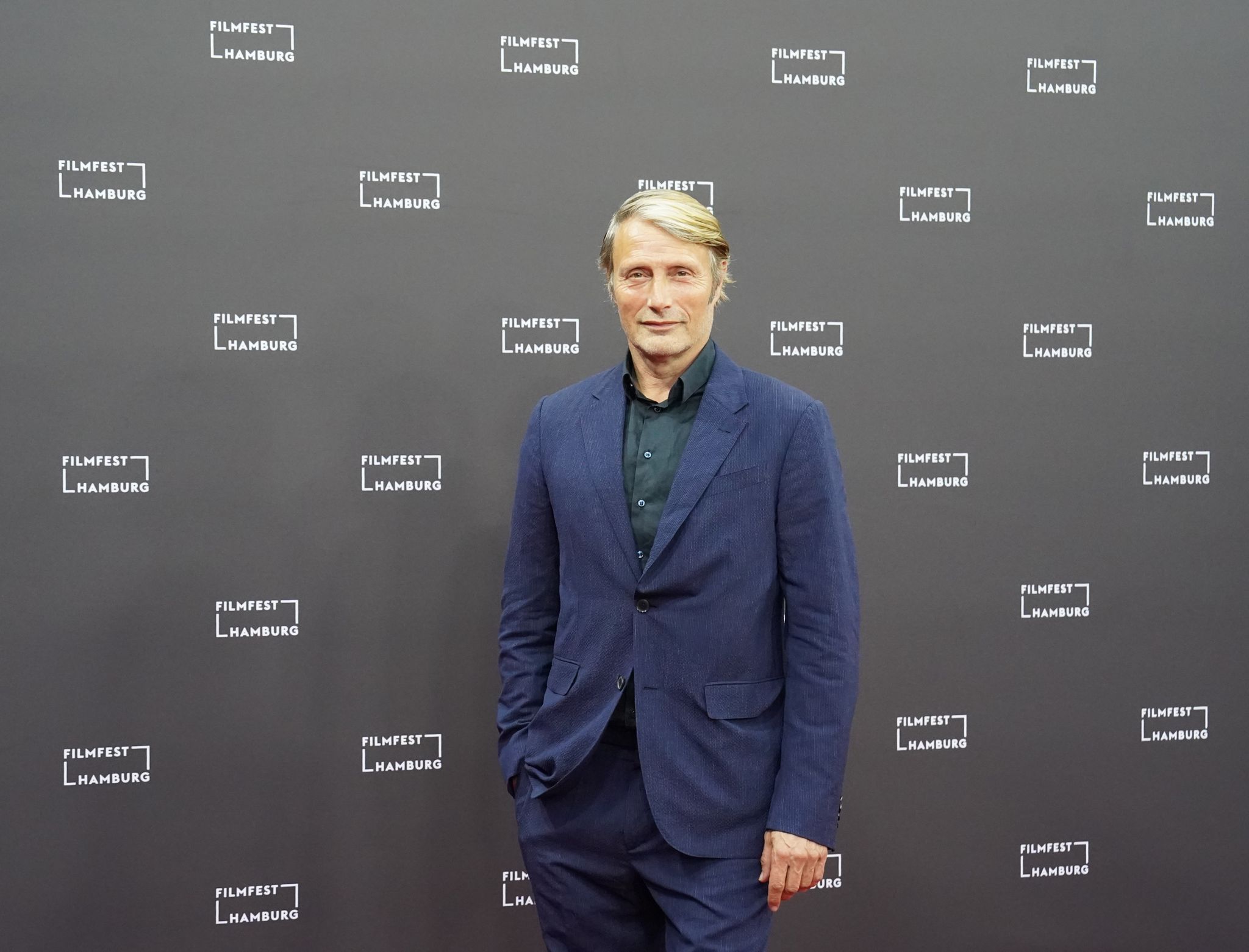 Schauspieler Mads Mikkelsen Präsentiert Beim Hamburger Filmfest Seinen Neuen Film «Bastarden».