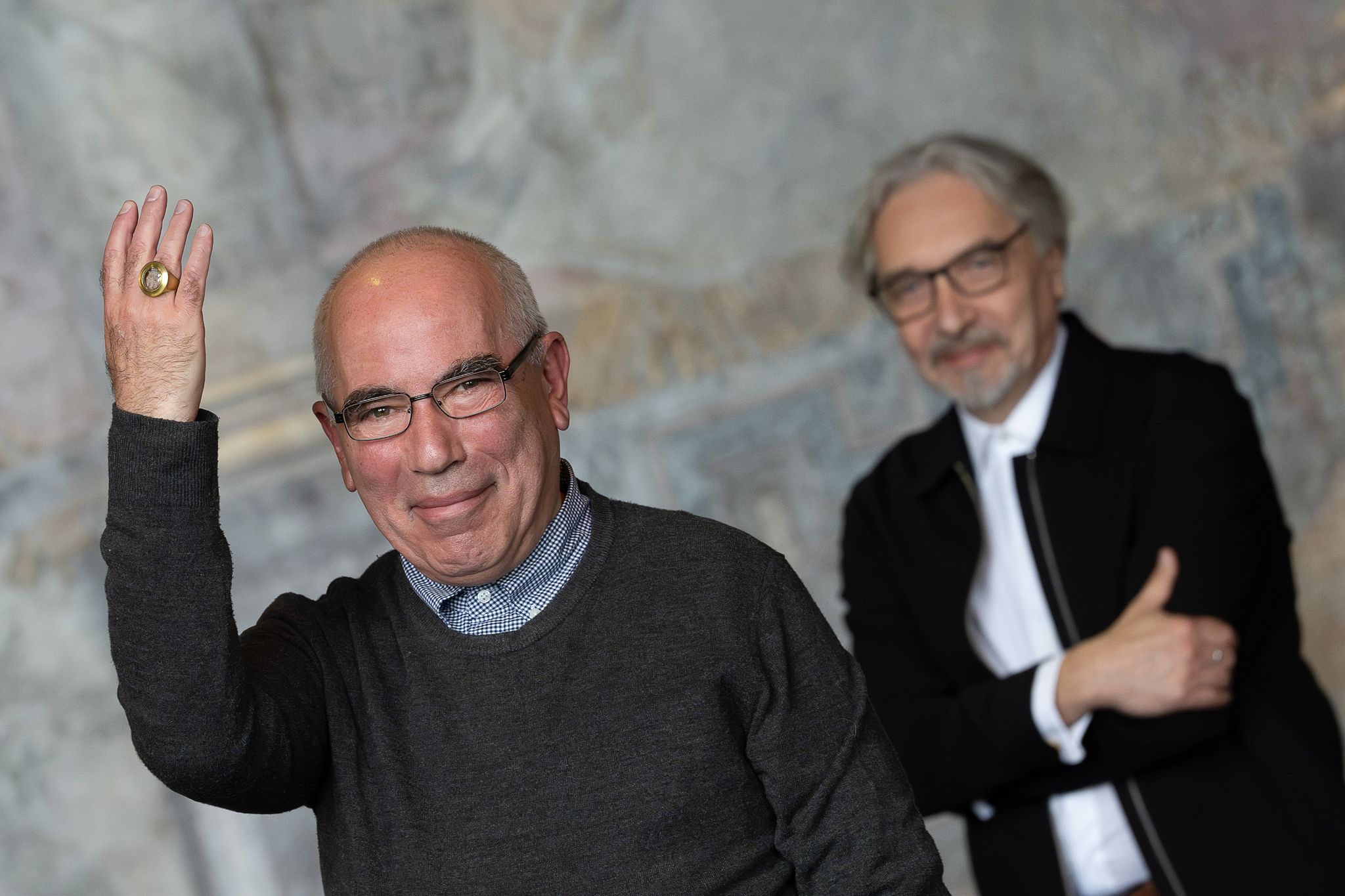 Die Russischen Künstler Yuri Albert (l) Und Vadim Zakharov. Die Undotierte Auszeichnung Kaiserring Zählt Zu Den Bedeutendsten Preisen Für Moderne Kunst In Deutschland.