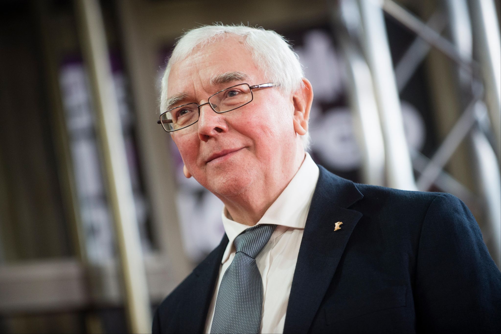 Terence Davies Stellt «A Quiet Passion» Auf Der Berlinale Vor. Der Britische Filmemacher Ist Im Alter Von 77 Jahren Gestorben.