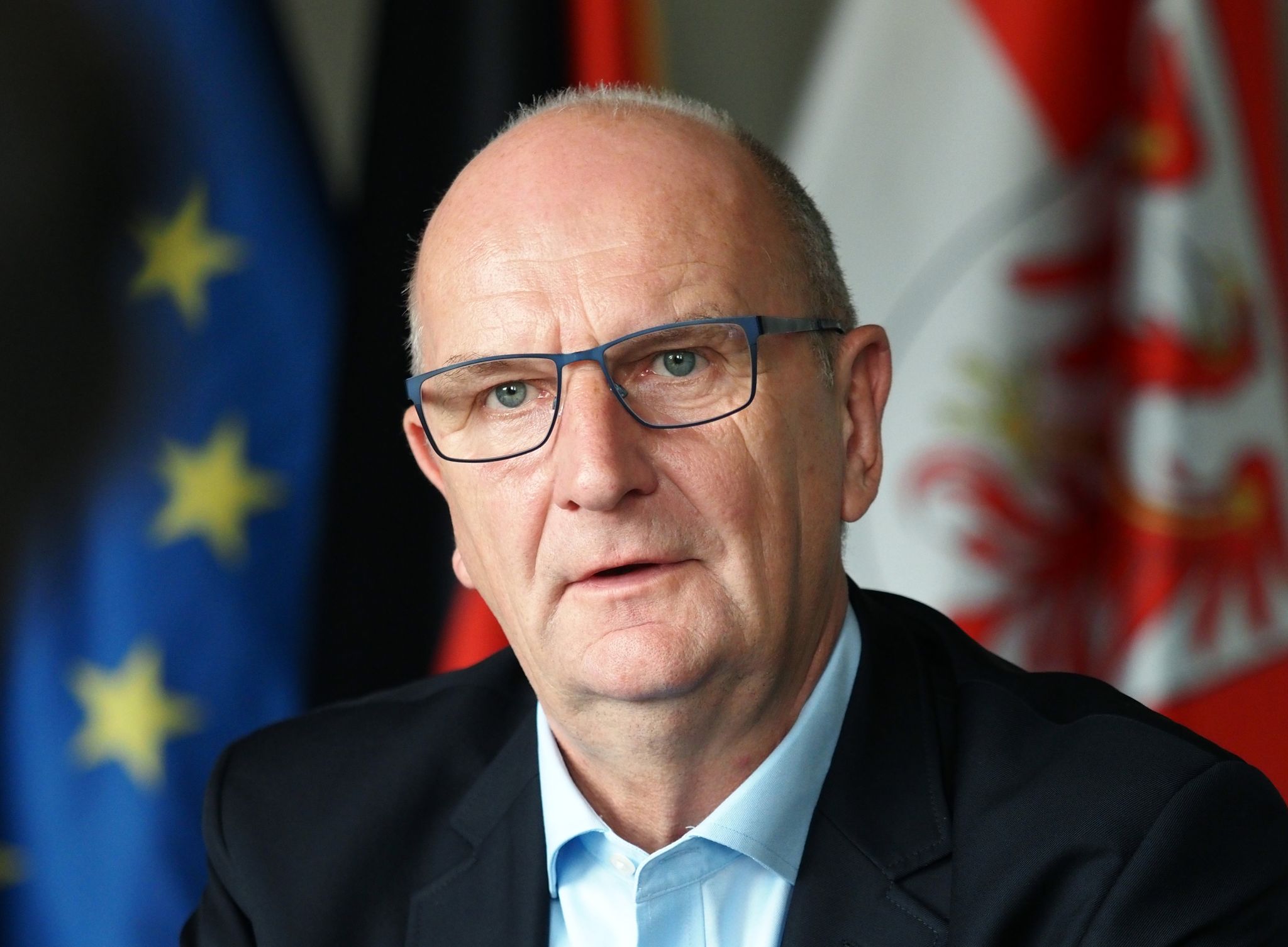 «Wir Brauchen Eine Gemeinsame Kraftanstrengung, Um In Der Migrationsfrage Endlich Lösungen Zu Finden», Sagt Brandenburgs Ministerpräsident Dietmar Woidke (SPD).