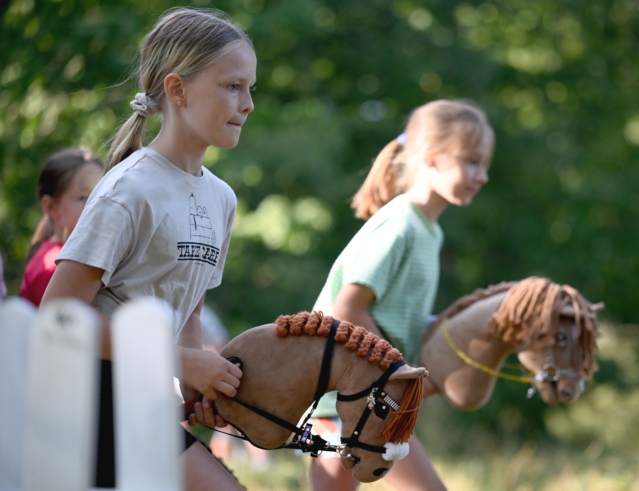 Hobby Horsing – Springreiten Auf Dem Steckenpferd