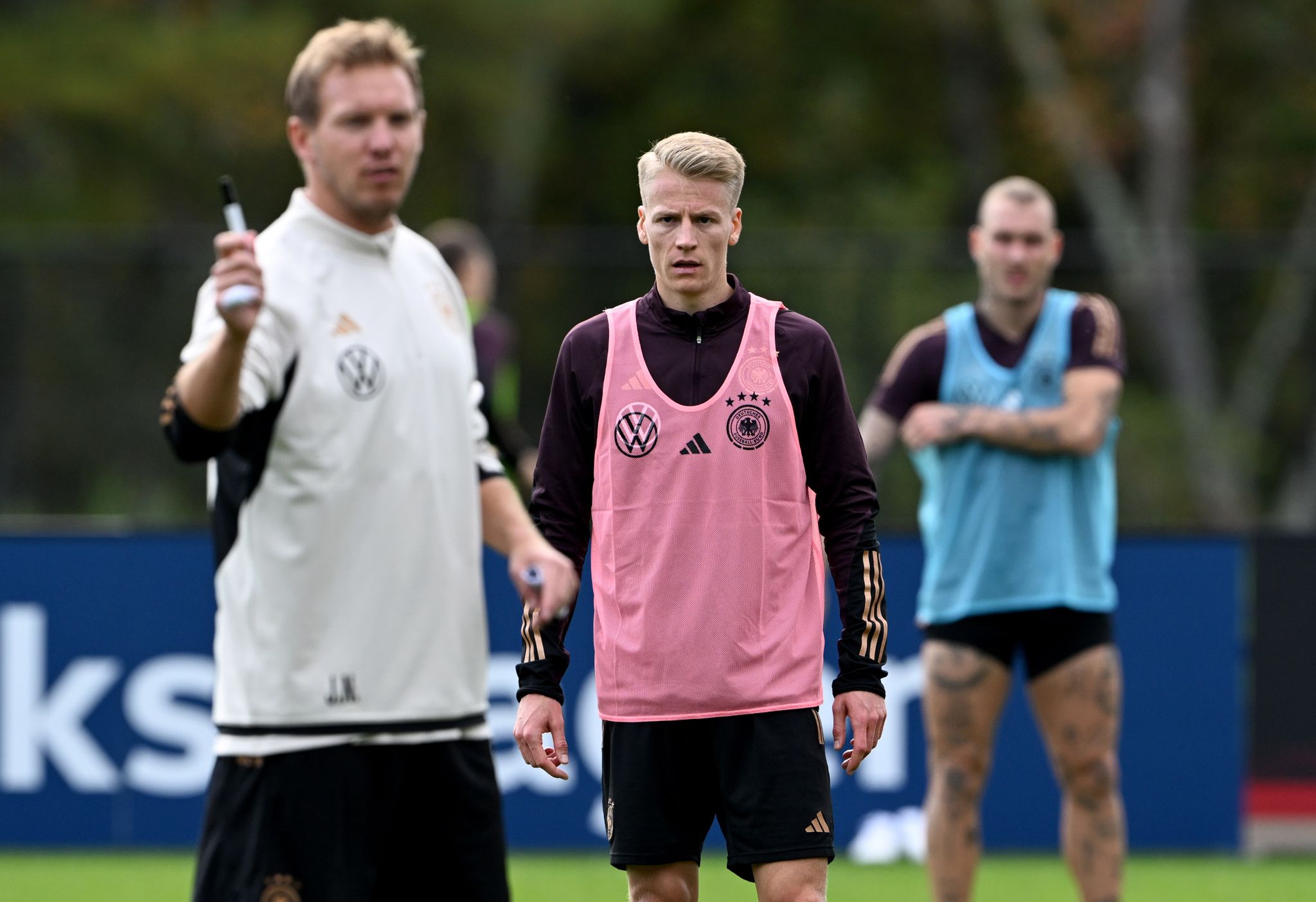 Mit Dem VfB Stuttgart In Der Bundesliga Das Team Der Stunde, Von Julian Nagelsmann Geschätzt: Chris Führich (M).