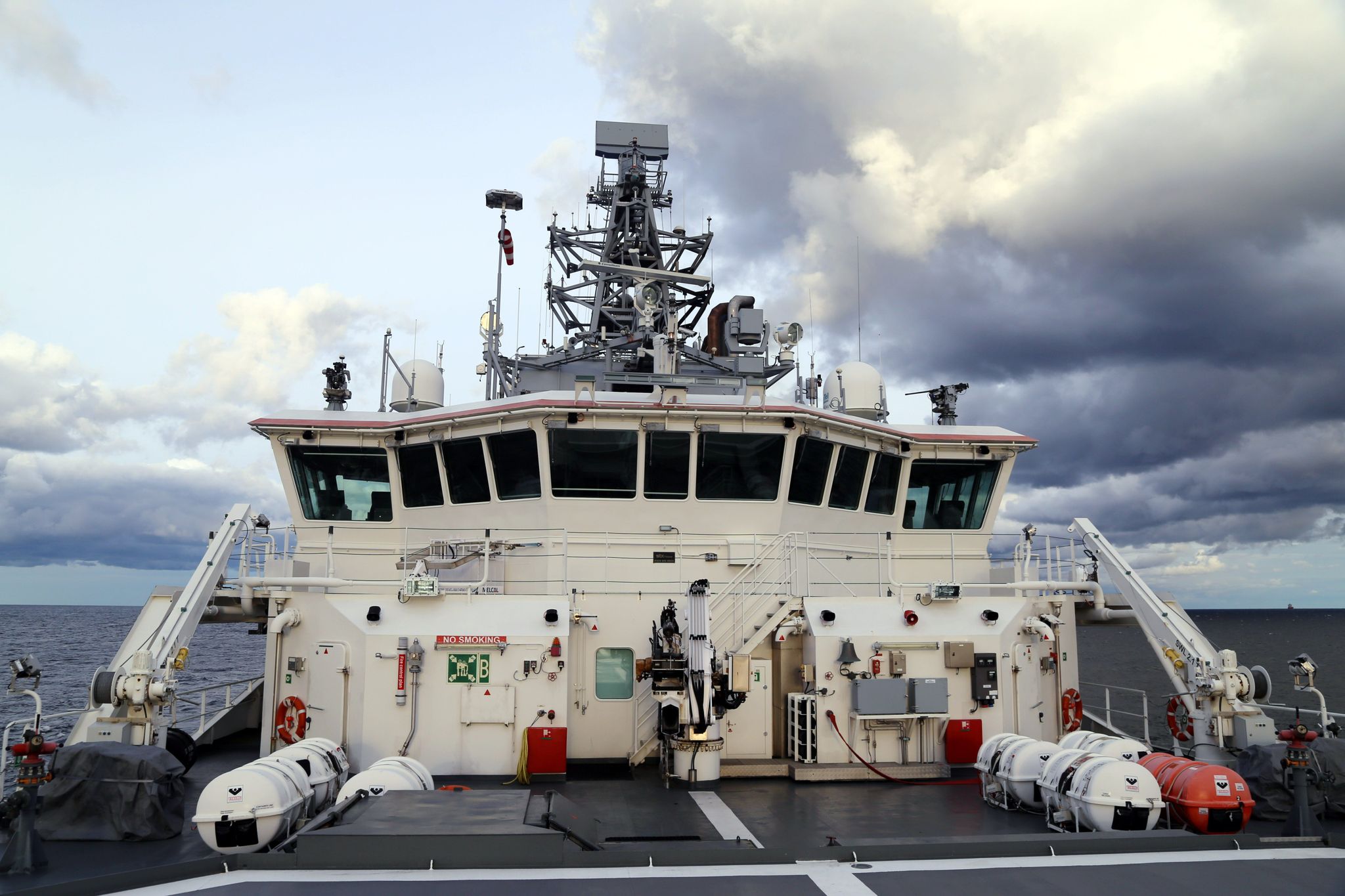 Offshore-Schiff Turva Des Finnischen Grenzschutzes Auf Patrouille Auf Der Ostsee In Der Nähe Der Stelle Zu Sehen, An Der Die Beschädigte Balticconnector-Gaspipeline Im Finnischen Meerbusen Geortet Wurde.