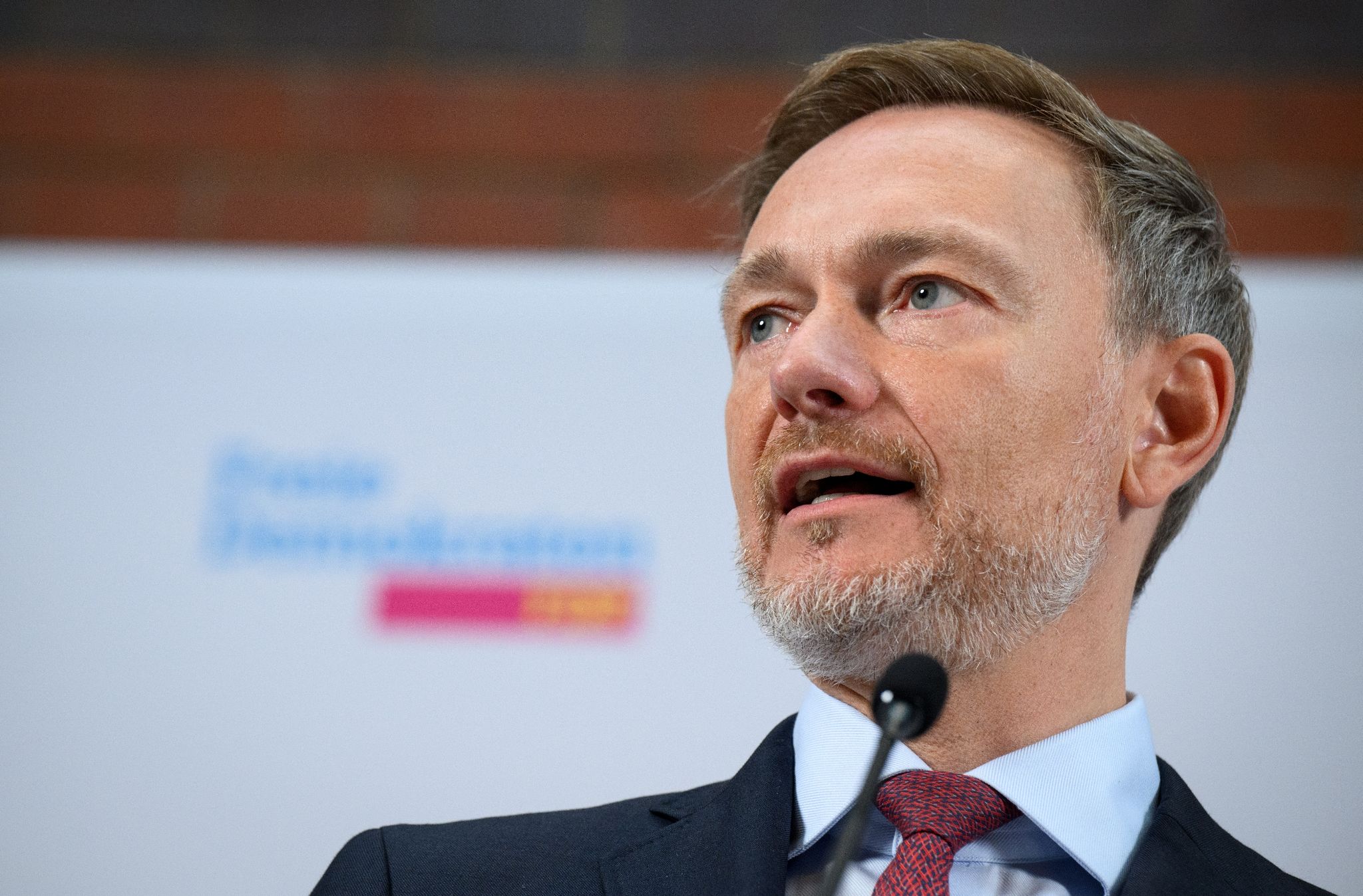 Christian Lindner Will Leistungen Für Geflüchtete Auf Den Prüfstand Stellen.