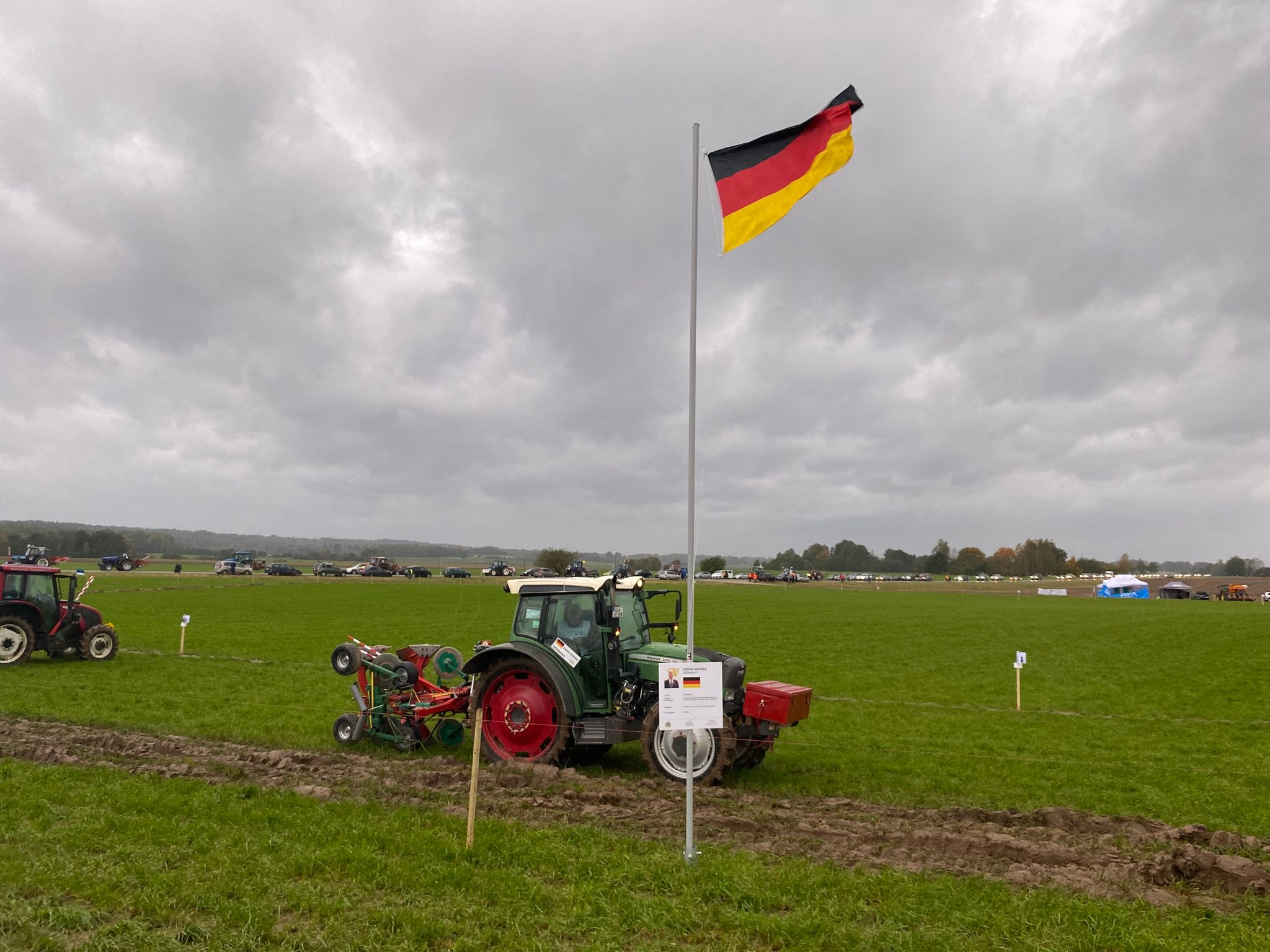 Das Wettbewerbs-Terrain Des Deutschen Teilnehmers Stefan Oechsle. In Lettland Messen Sich An Diesem Wochenende Die Besten Pflüger Der Welt.